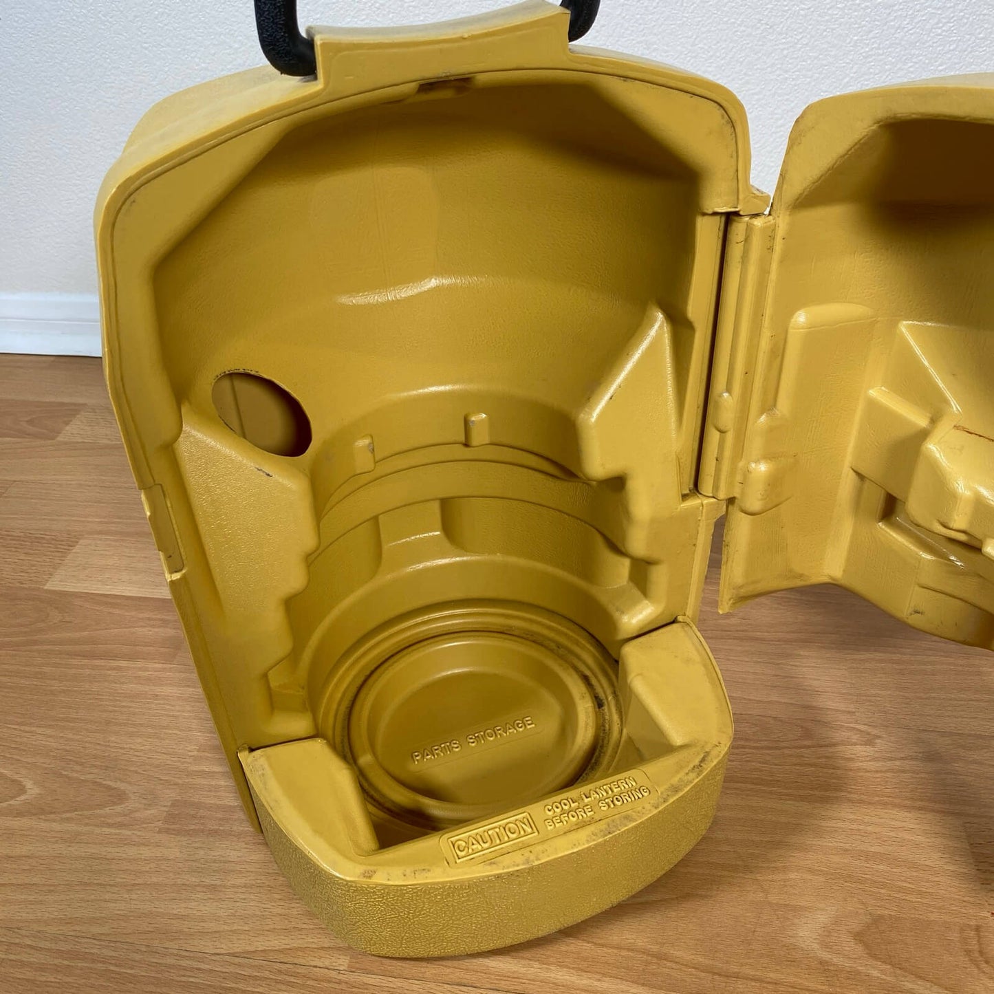 #741【1977年1月製造】コールマン ビンテージ クラムシェルランタンケース 適合220/228/275