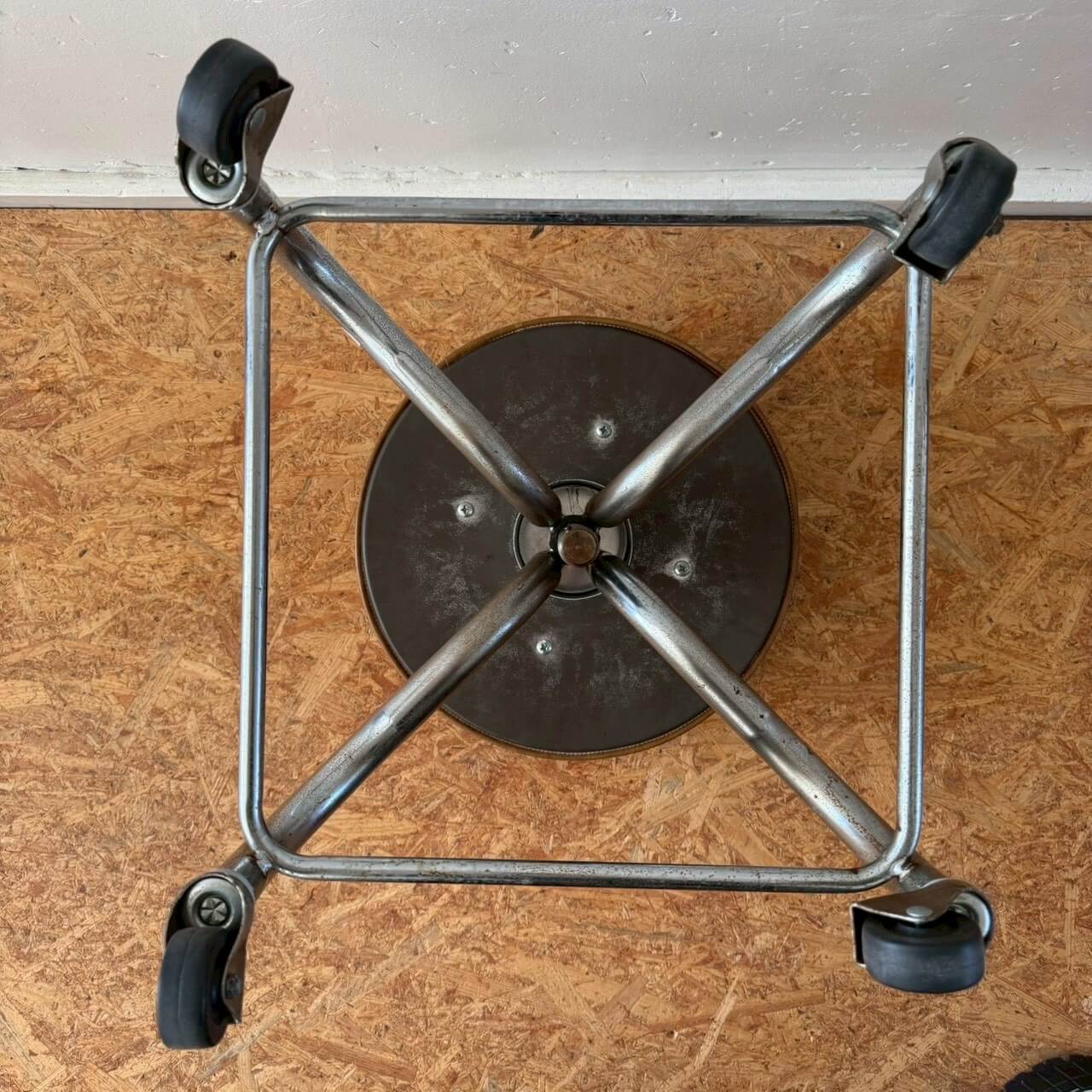 #2463【1970-80年代】ビンテージ E.F. Brewer メディカルスツール / インダストリアル キャスターチェア アメリカ