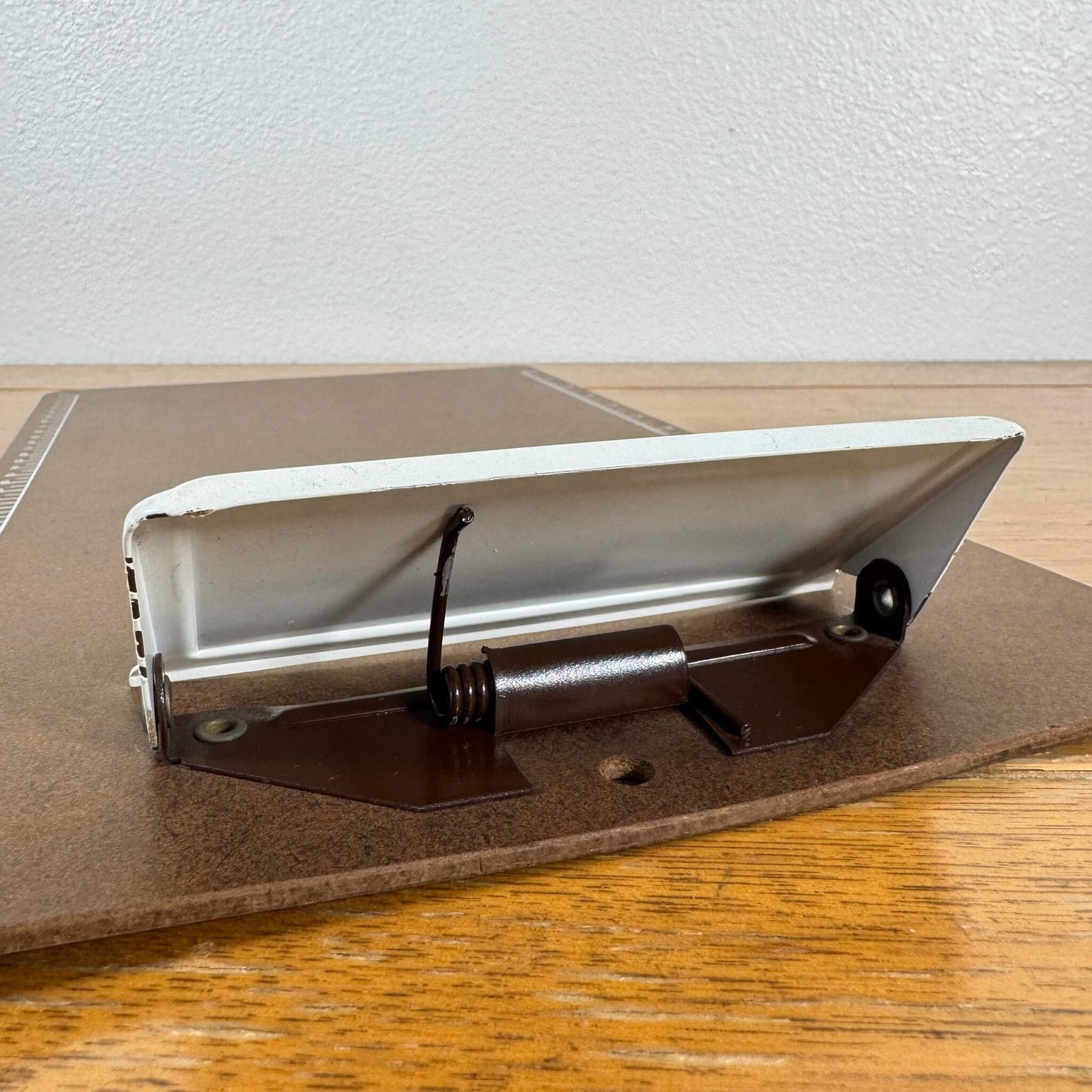 #1664【1970年代】ビンテージ BELL’S AUTO PARTS クリップボード / バインダー アドバタイジング アメリカ