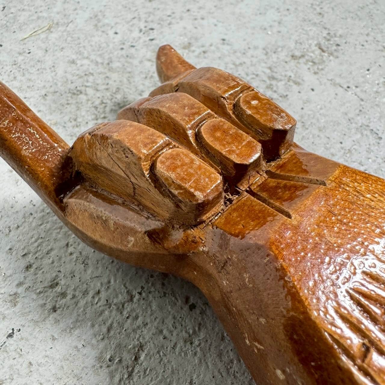 #2341【1960-70年代】ビンテージ ハワイ “SHAKA” ハンド オブジェ / HAWAII刻印 ウッドディスプレイ アメリカ