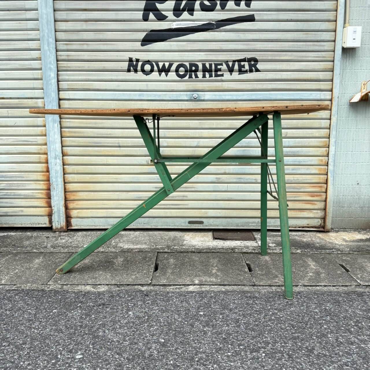 【1950-60年代】ビンテージ テーブル アメリカン雑貨 店舗什器 アイロンボード ディスプレイラック#2619
