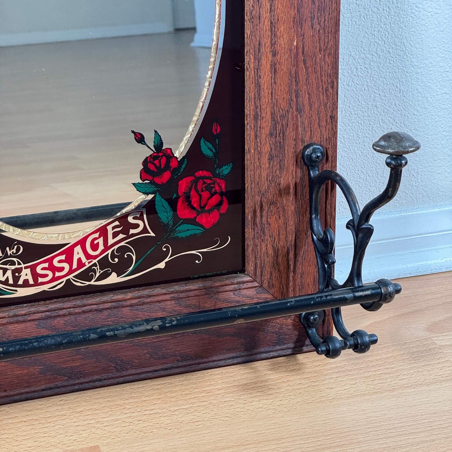 #2104【1980年代】ビンテージ HOT BATHS & MASSAGES ミラー / ウォールデコ アイアンラック付き アメリカ