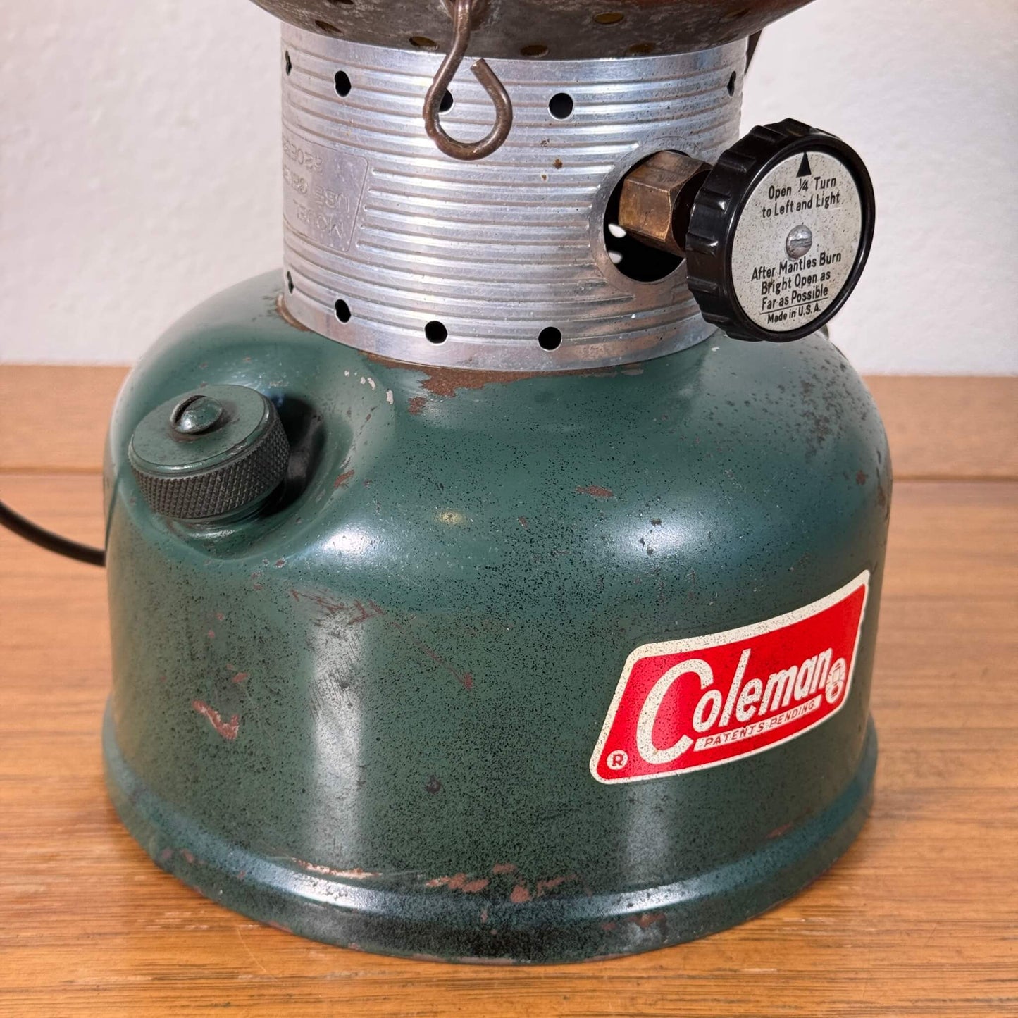 #2075【1968年2月製】ビンテージ Coleman（コールマン） 228F ビッグハット ランタン / ツーマントル アンバーグローブ アメリカ