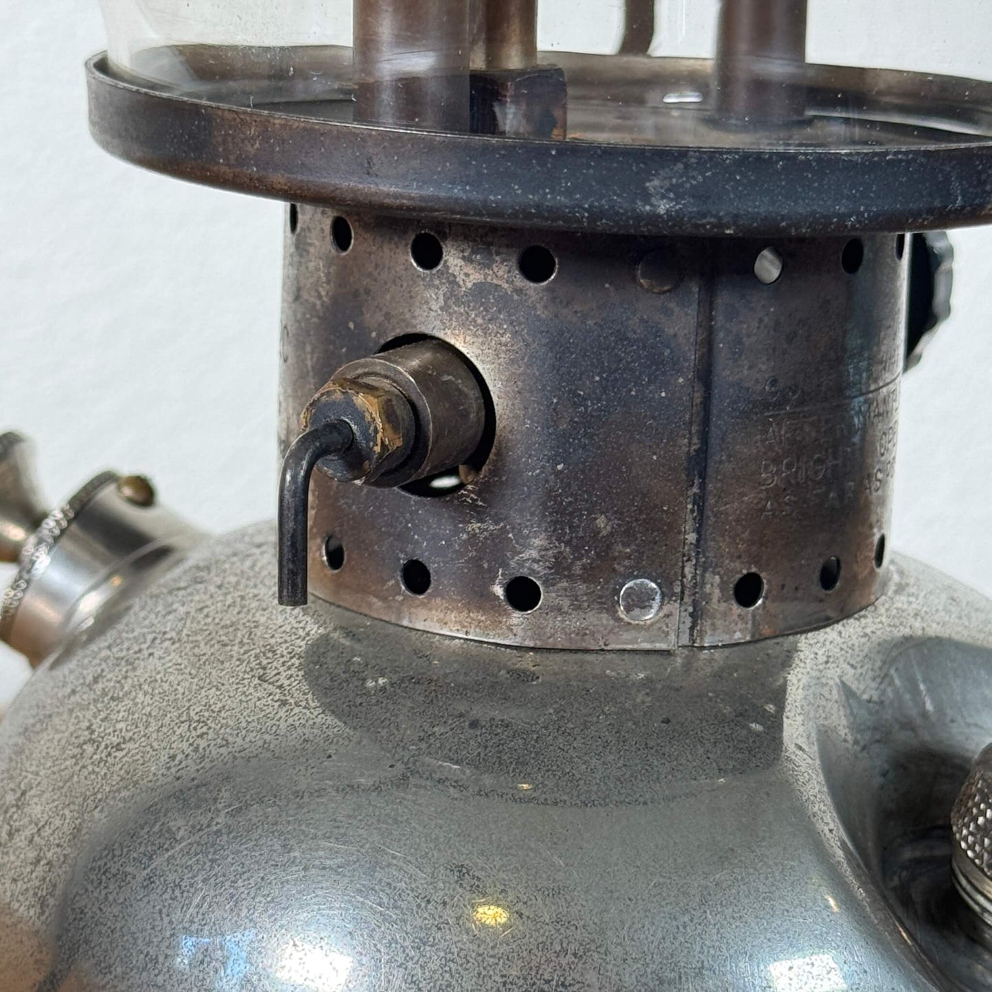 #2073【1949年3月製】ビンテージ Coleman（コールマン） 242C ランタン アメリカ