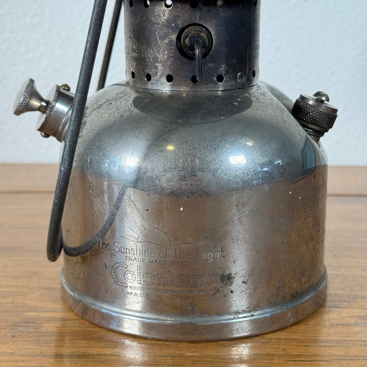 #2073【1949年3月製】ビンテージ Coleman（コールマン） 242C ランタン アメリカ