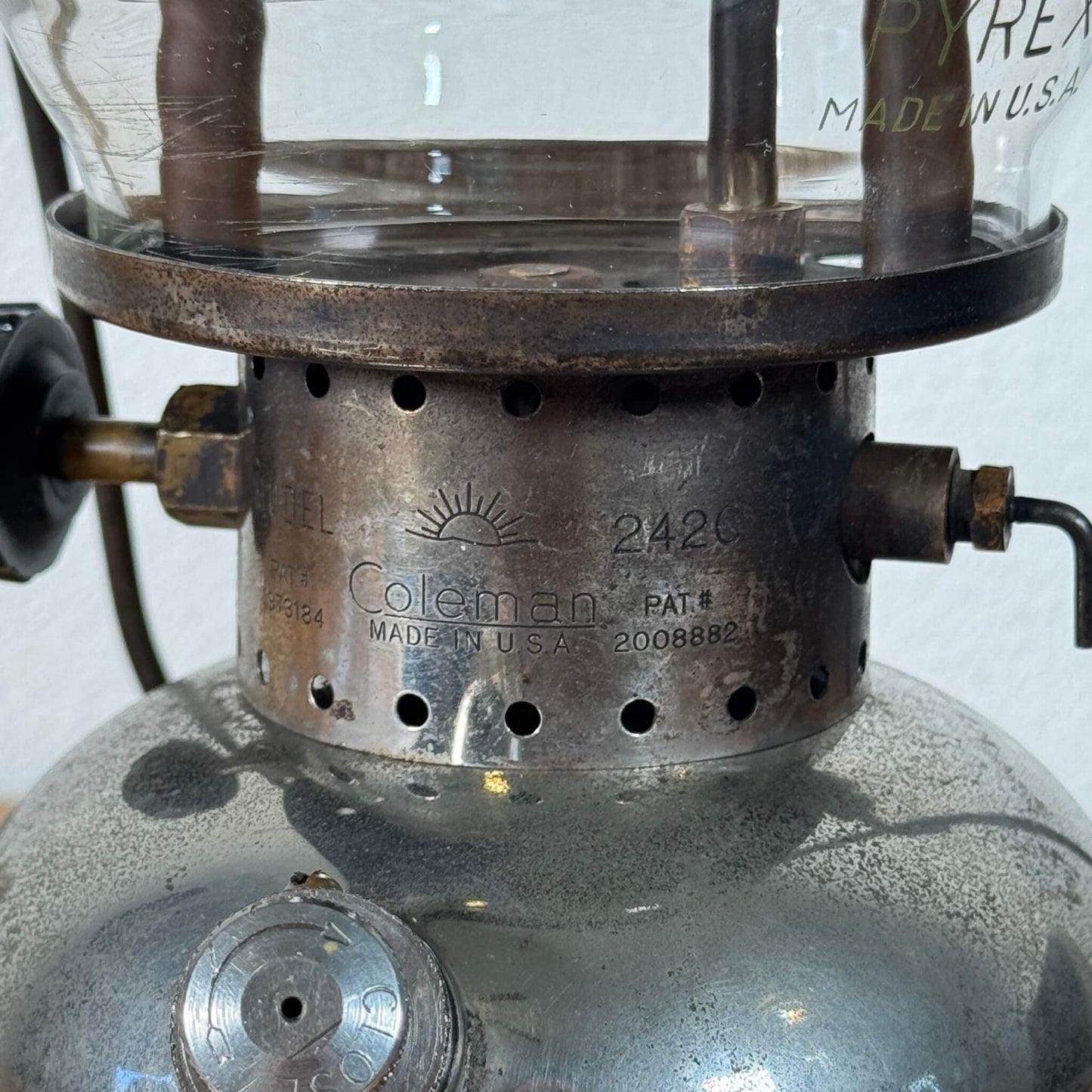 #2073【1949年3月製】ビンテージ Coleman（コールマン） 242C ランタン アメリカ