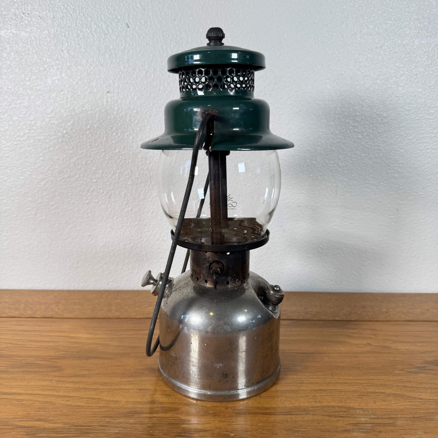 #2073【1949年3月製】ビンテージ Coleman（コールマン） 242C ランタン アメリカ