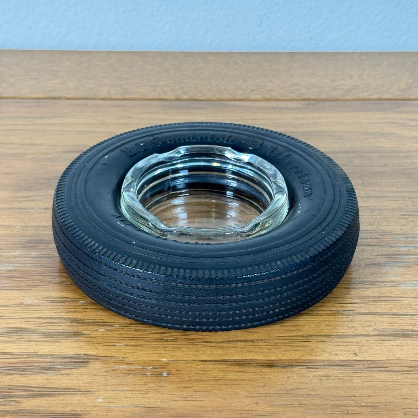 #2042【1950-60年代】ビンテージ B.F. Goodrich タイヤ灰皿 / ガラスアッシュトレイ アメリカ