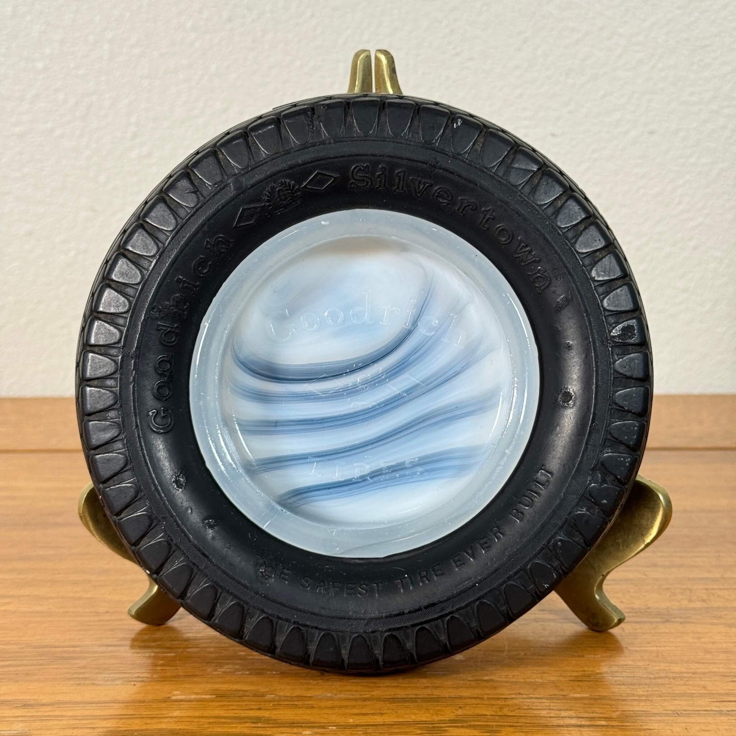 #2043【1950-60年代】ビンテージ B.F. Goodrich タイヤ灰皿 / マーブルガラス アメリカ