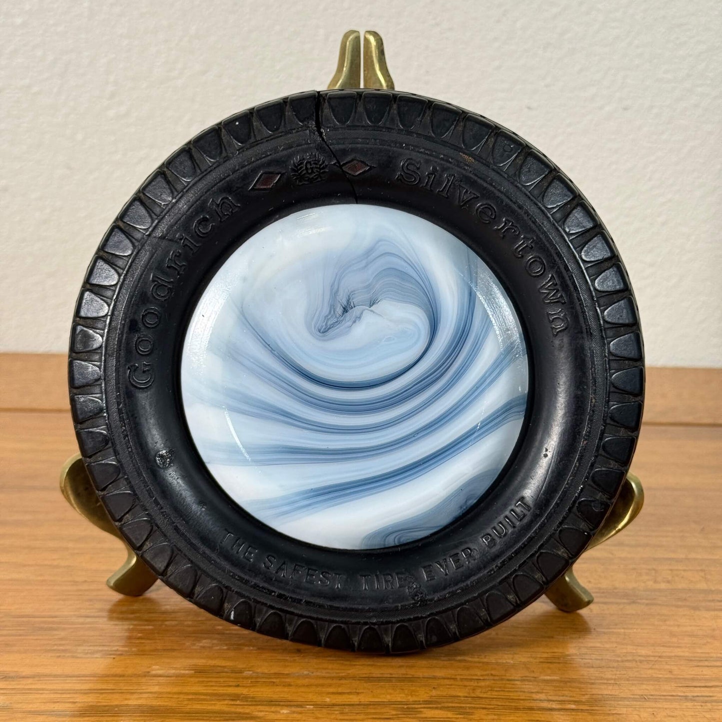 #2043【1950-60年代】ビンテージ B.F. Goodrich タイヤ灰皿 / マーブルガラス アメリカ