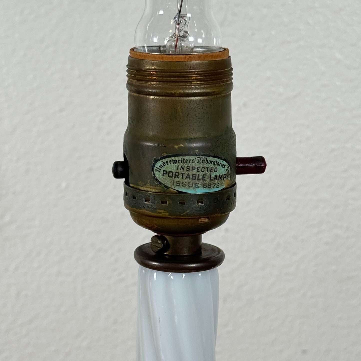 #2091-2【1950-60年代】ビンテージ ホブネイル ミルクガラス テーブルランプ / 照明 アメリカ