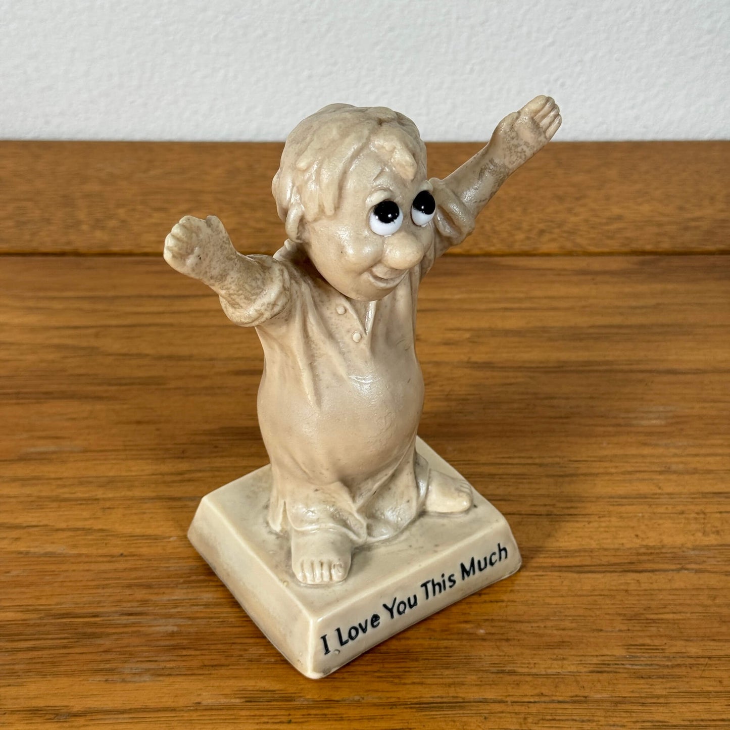 #2046【1970年製】ビンテージ R&W Berries（ベリーズ） メッセージドール / フィギュア “I Love You This Much” アメリカ