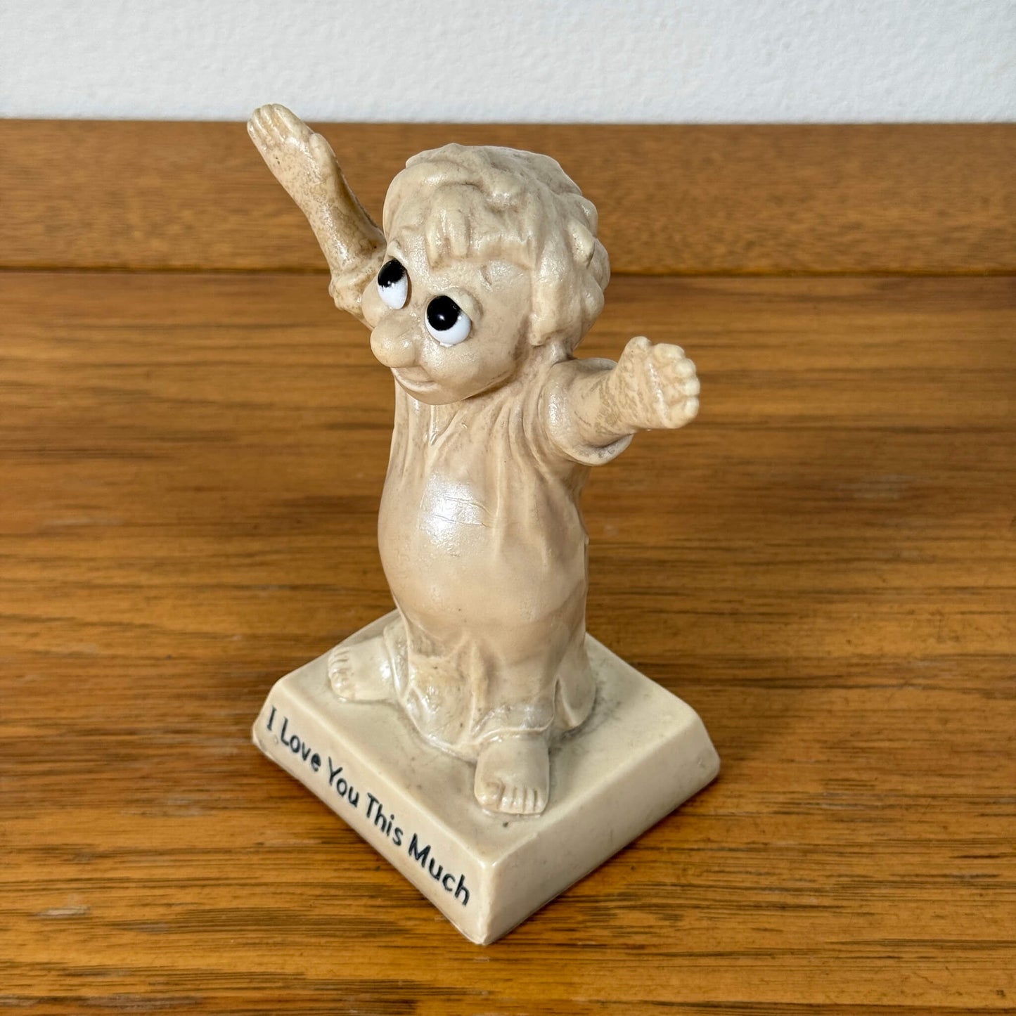 #2046【1970年製】ビンテージ R&W Berries（ベリーズ） メッセージドール / フィギュア “I Love You This Much” アメリカ