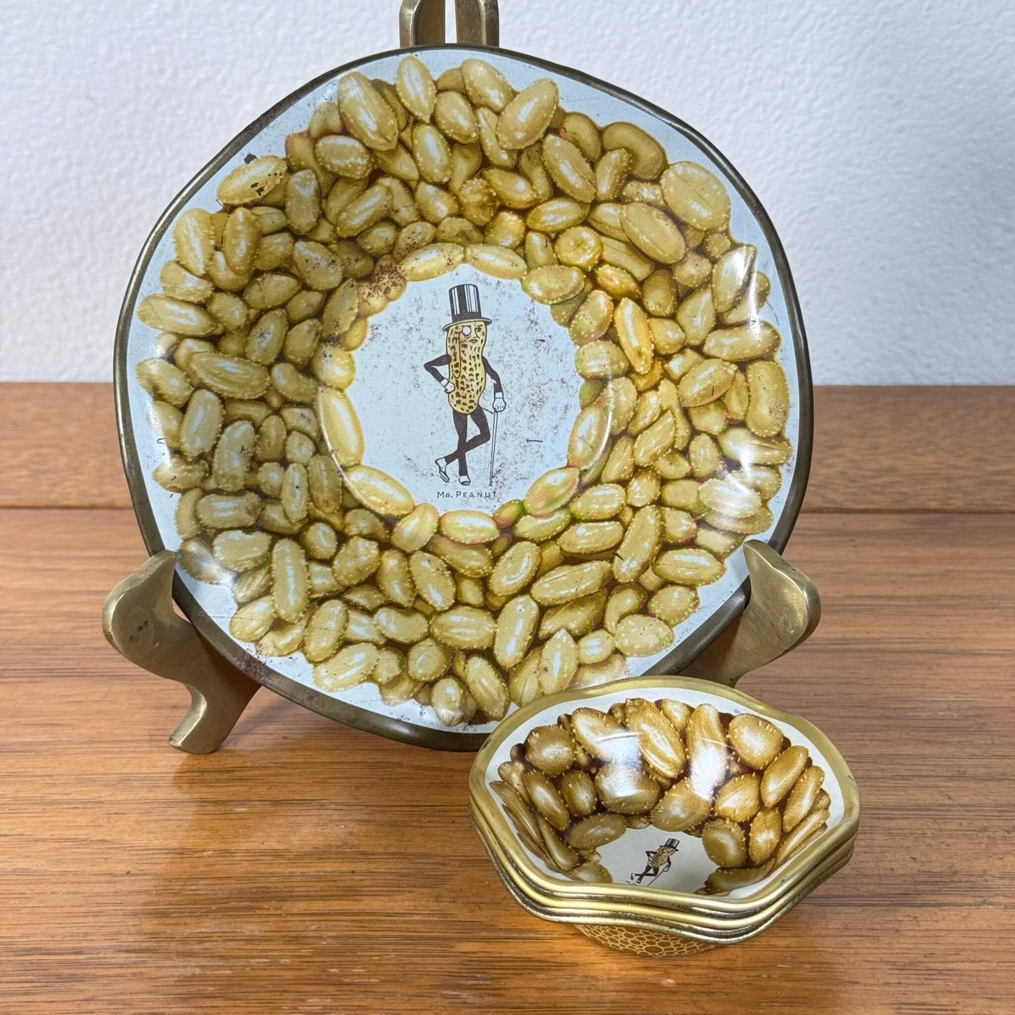 #2055【1950-60年代】ビンテージ Mr. Peanut メタル プレートセット / スナックトレイ アメリカ
