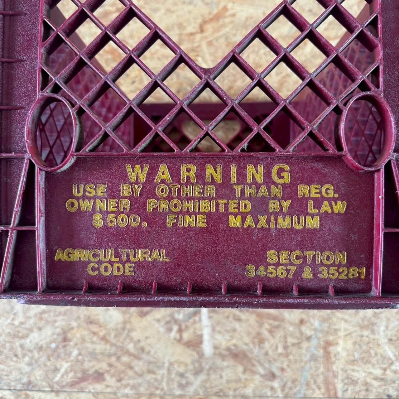 #2528-1【1975年】ビンテージ CHALLENGE ミルククレート / プラスチックコンテナ アメリカ