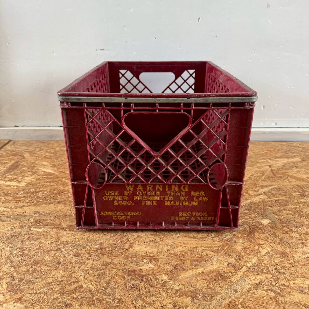 #2528-1【1975年】ビンテージ CHALLENGE ミルククレート / プラスチックコンテナ アメリカ