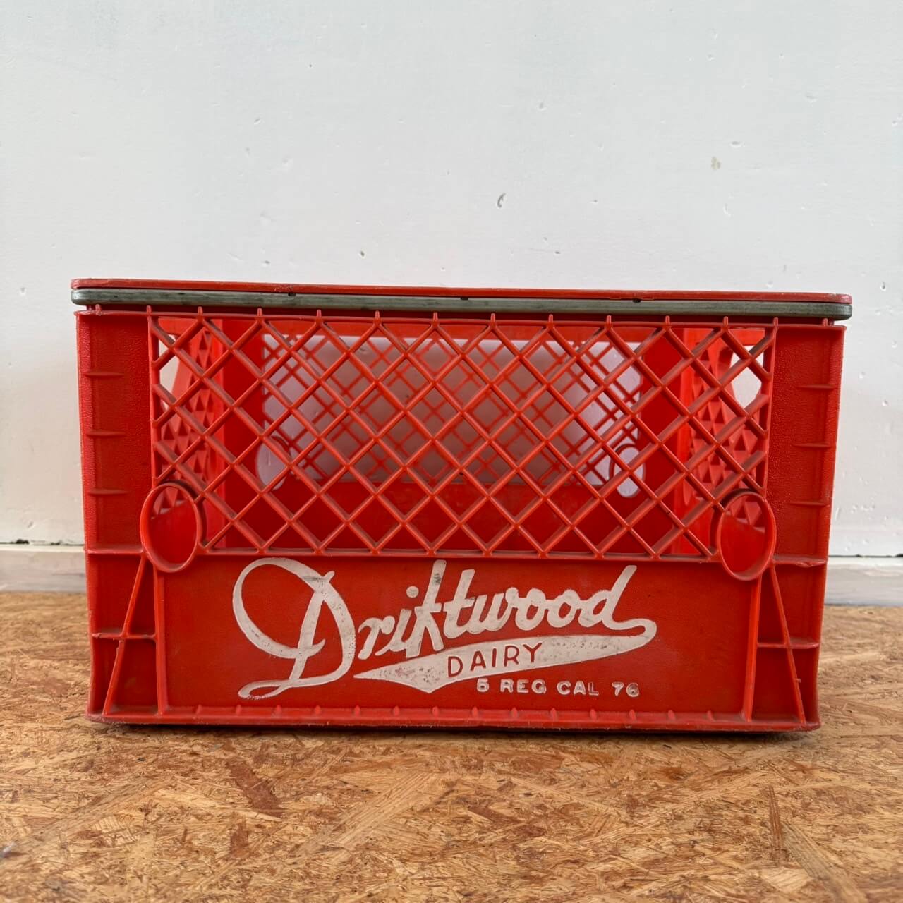 【1970年代】ビンテージ Driftwood Dairy ミルククレート プラスチックボックス 収納ケース #2560-1
