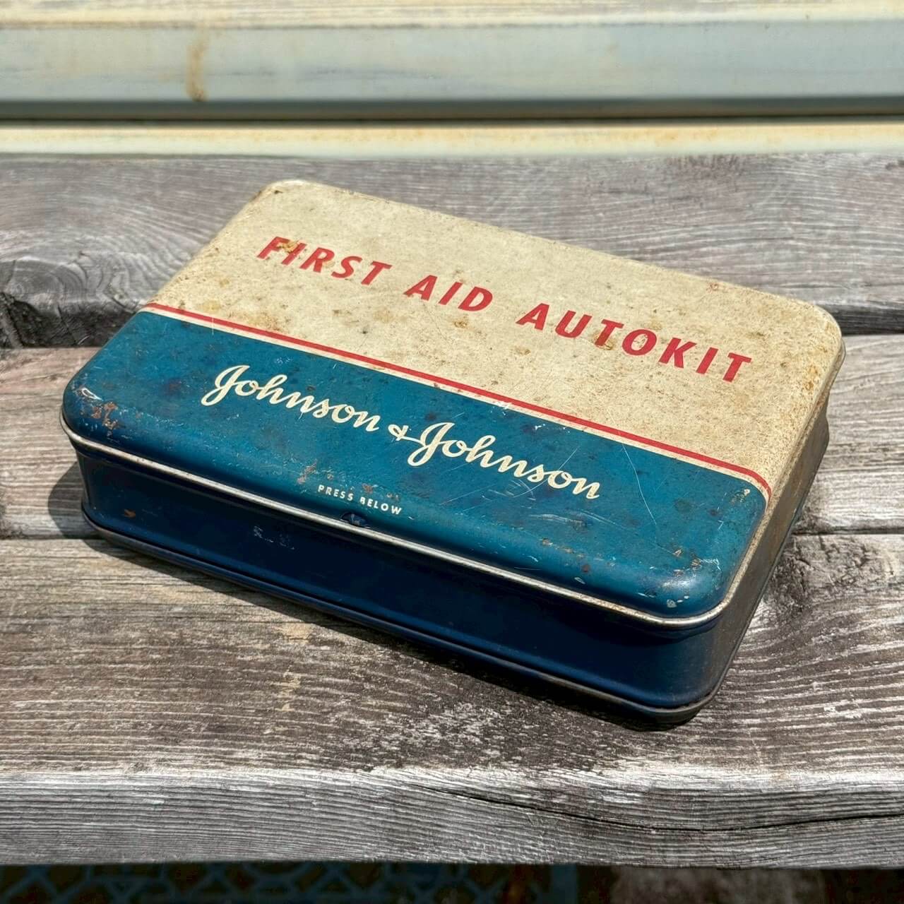 【1960年代】ビンテージ J&J 救急箱 アメリカン雑貨 店舗什器 小物入れ ファーストエイド缶 #2249