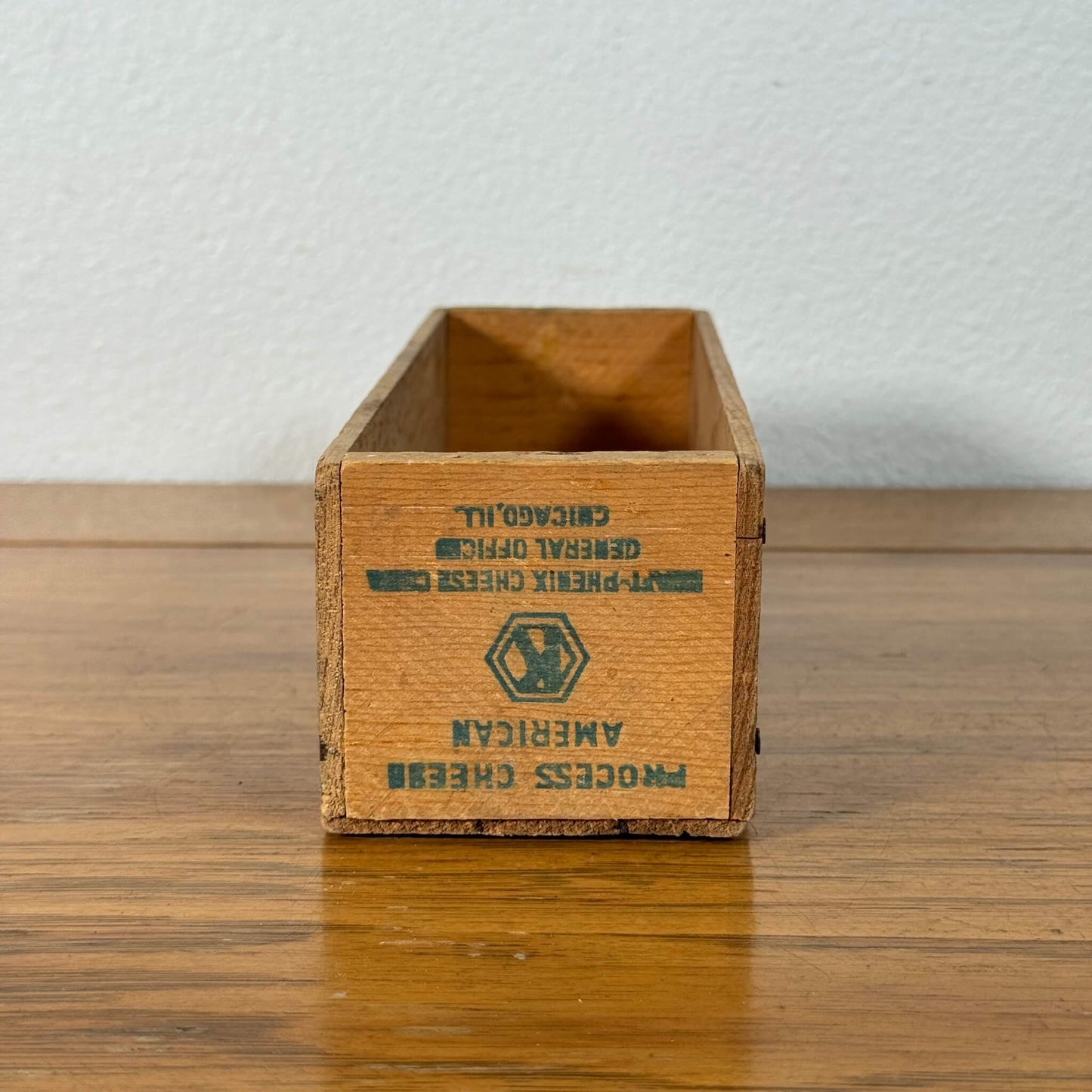 #2036【1950年代】ビンテージ チーズクレート 木箱 / ウッドボックス アメリカ