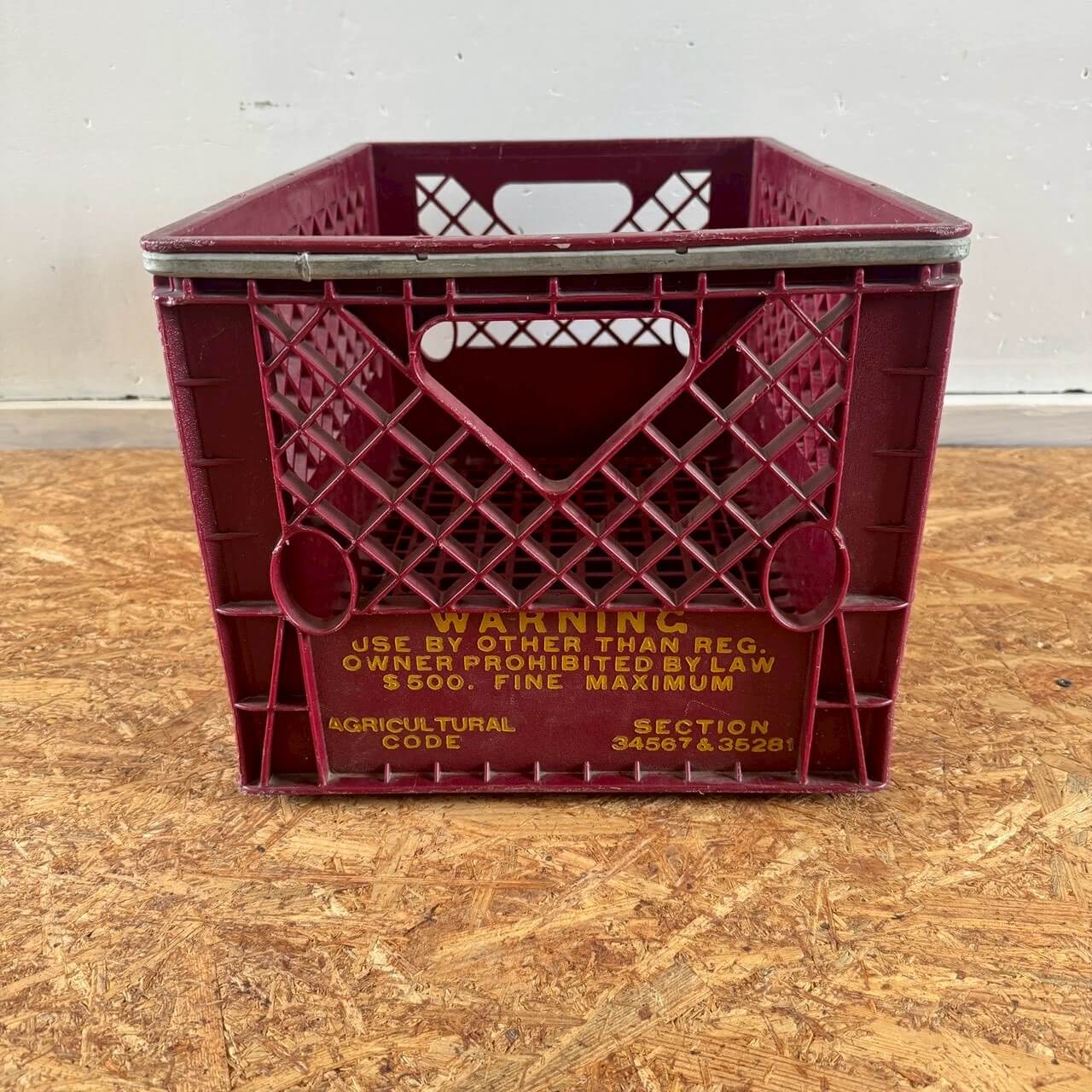 #2528-2【1973年】ビンテージ CHALLENGE ミルククレート / プラスチックコンテナ アメリカ