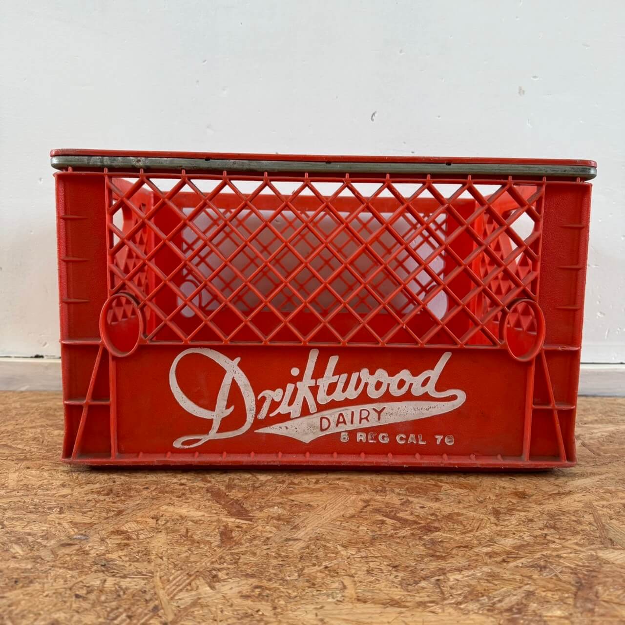 【1970年代】ビンテージ Driftwood Dairy ミルククレート プラスチックボックス 収納ケース #2560-1