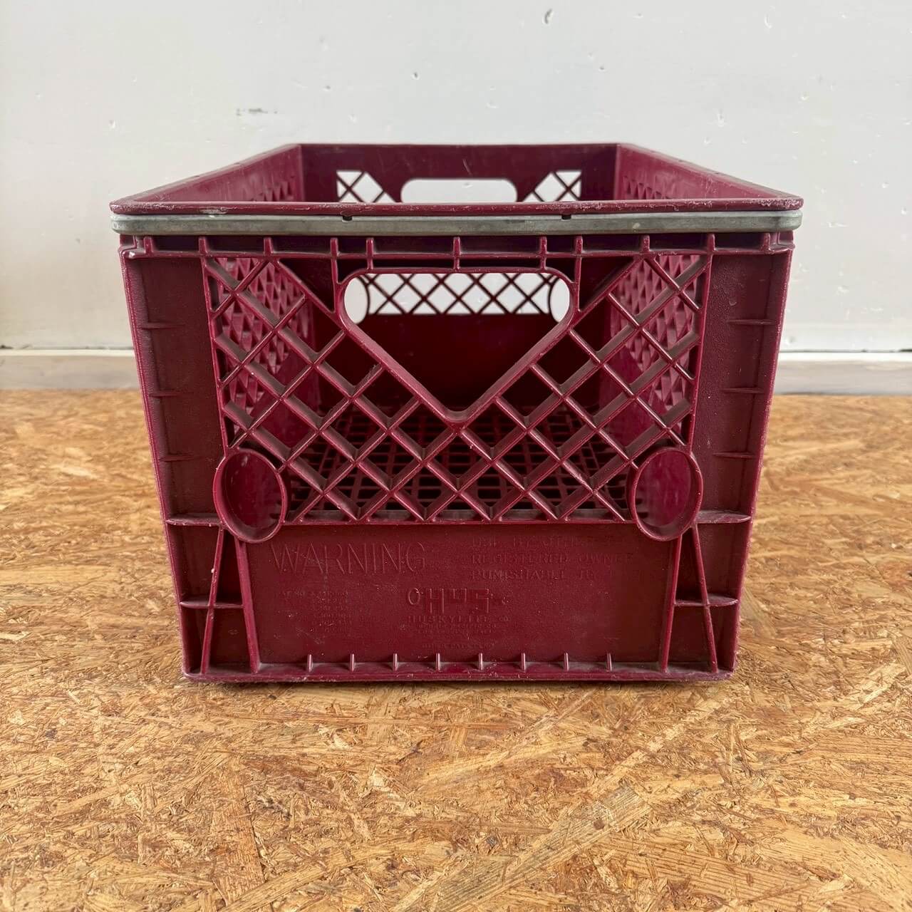 #2528-2【1973年】ビンテージ CHALLENGE ミルククレート / プラスチックコンテナ アメリカ