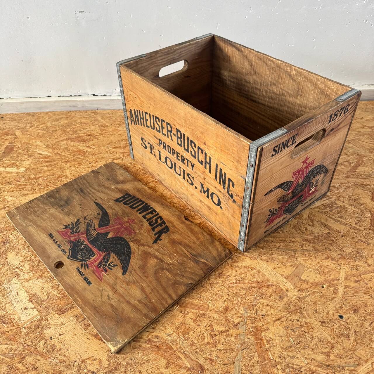 【1970-80年代】ビンテージ バドワイザー 木箱 ウッドボックス 蓋付き アメリカン雑貨 チェッカーボード付き 収納 #2536