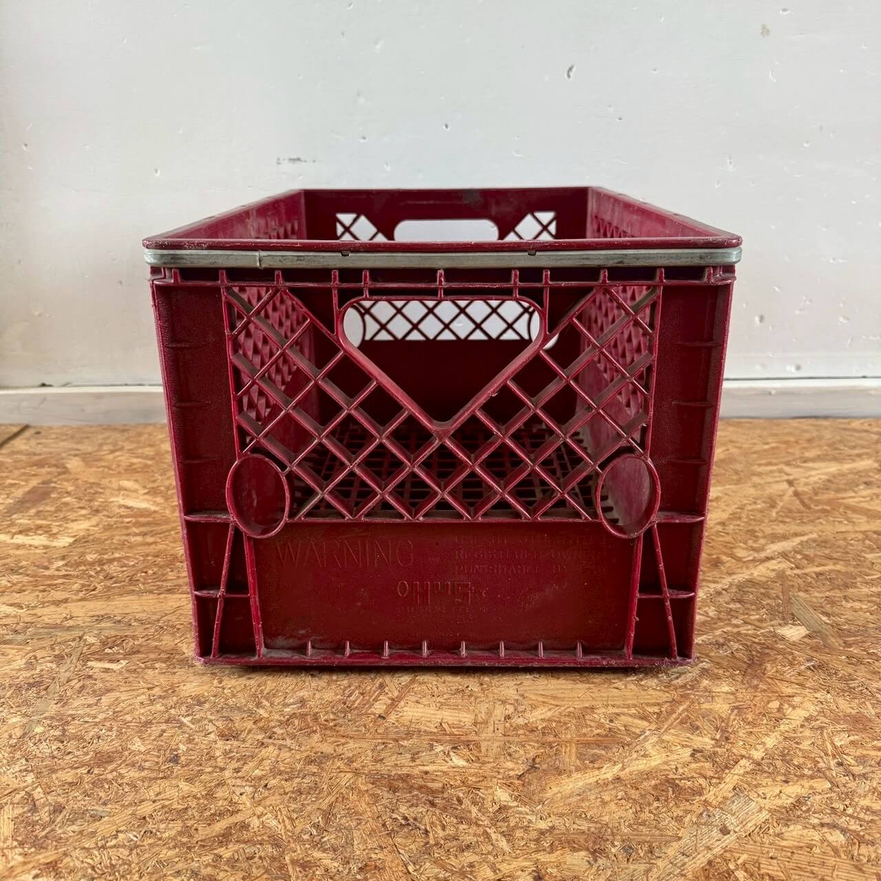 #2528-1【1975年】ビンテージ CHALLENGE ミルククレート / プラスチックコンテナ アメリカ