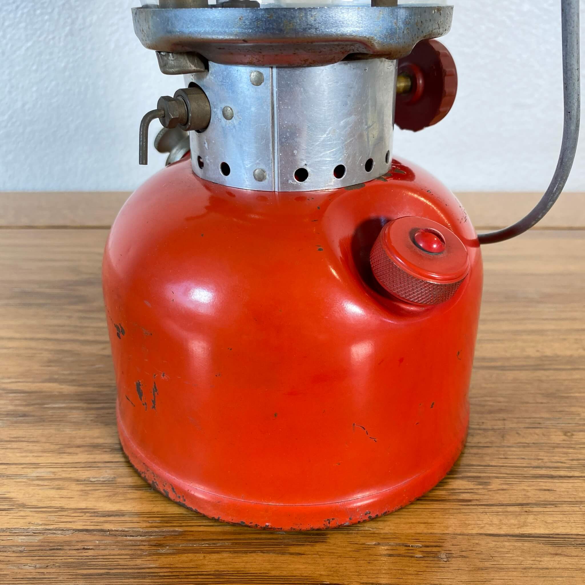 1150【1970年3月】ビンテージ Coleman（コールマン） 200A レッド