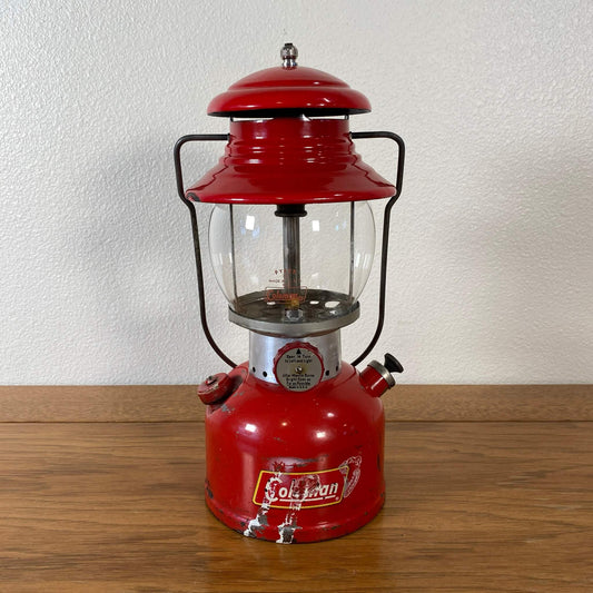 #205-A【1959年6月】ビンテージ Coleman（コールマン）200A イエローボーダー ランタン キャンプ用品 アウトドア アメリカ