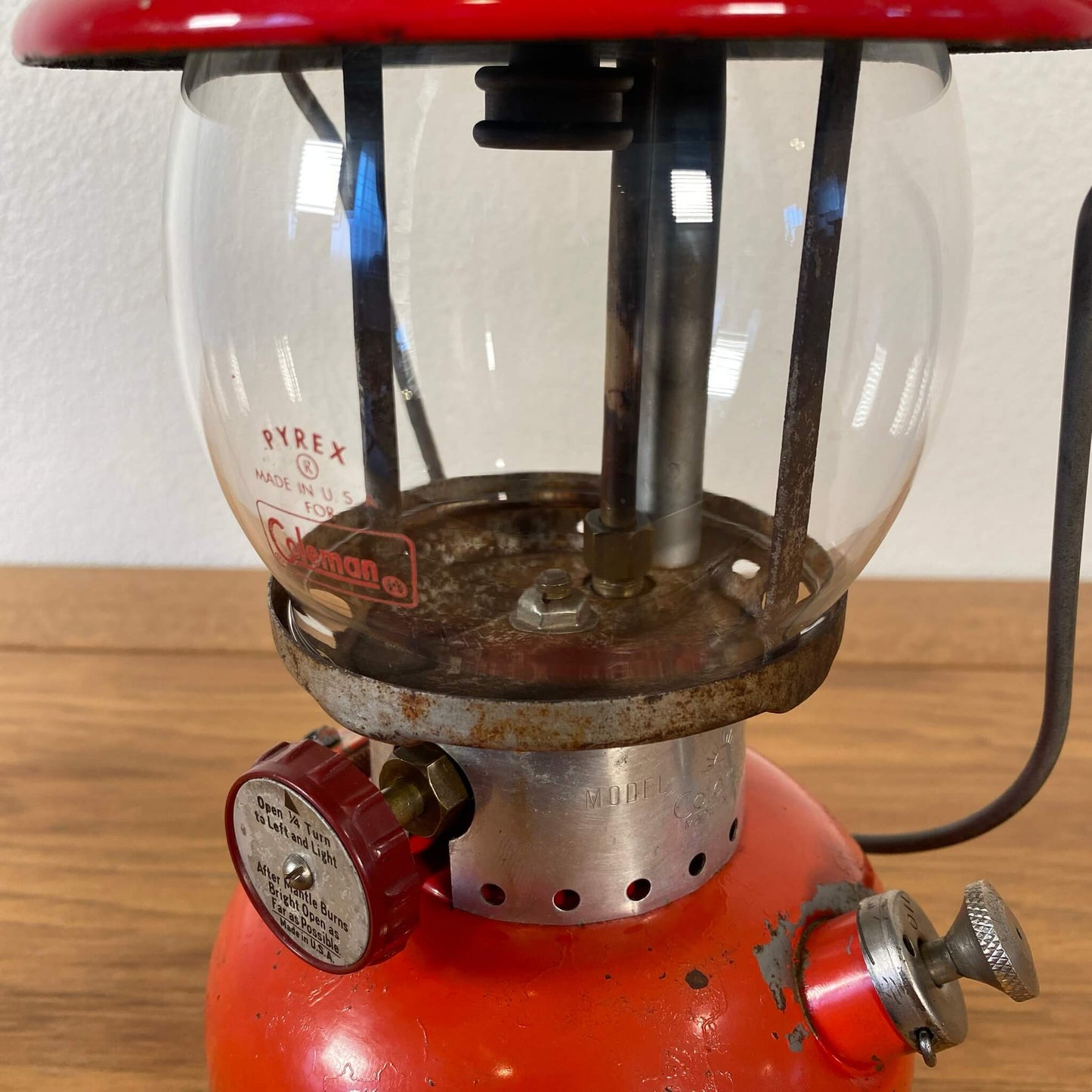 #171-A 【1960年8月】ビンテージ Coleman（コールマン）200A イエローボーダー ランタン キャンプ用品 アウトドア アメリカ