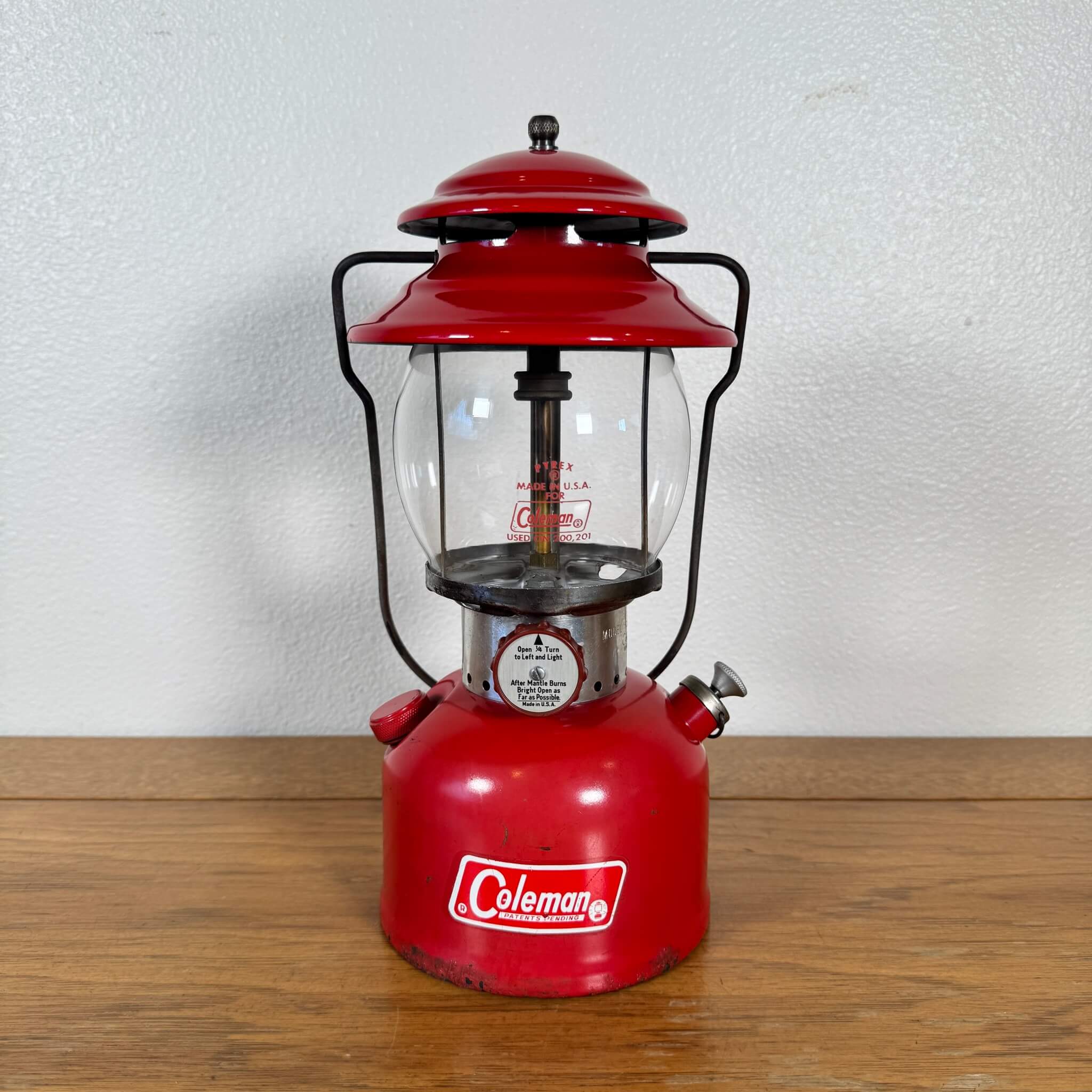 箱付き70's Coleman コールマン220F ランタン　70年3月USA アメリカ 1977年3月製造 ヴィンテージ コールマン ランタン 220J