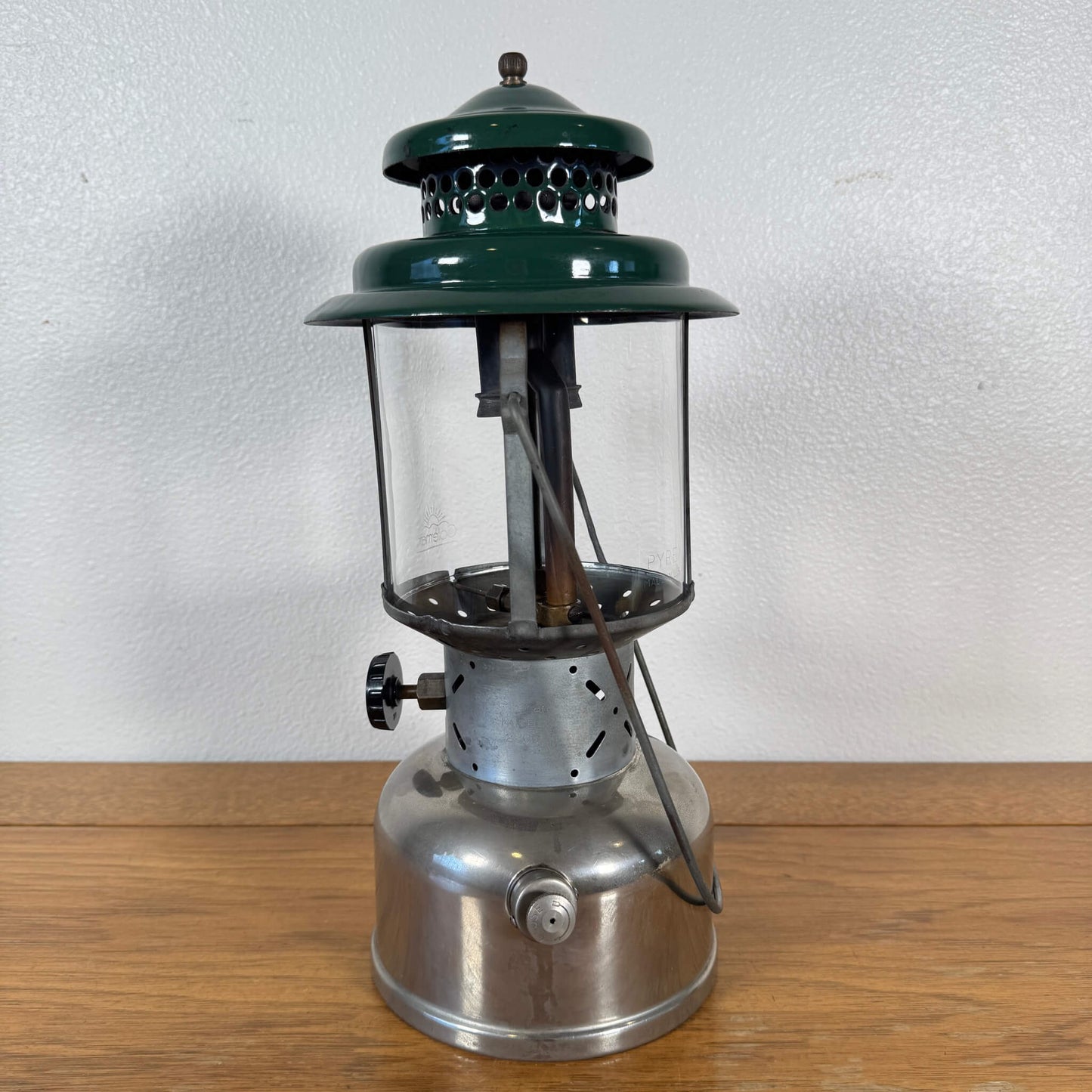 #1699【1950年B期製造】ビンテージ Coleman（コールマン） 220D ランタン 未整備品 アメリカ