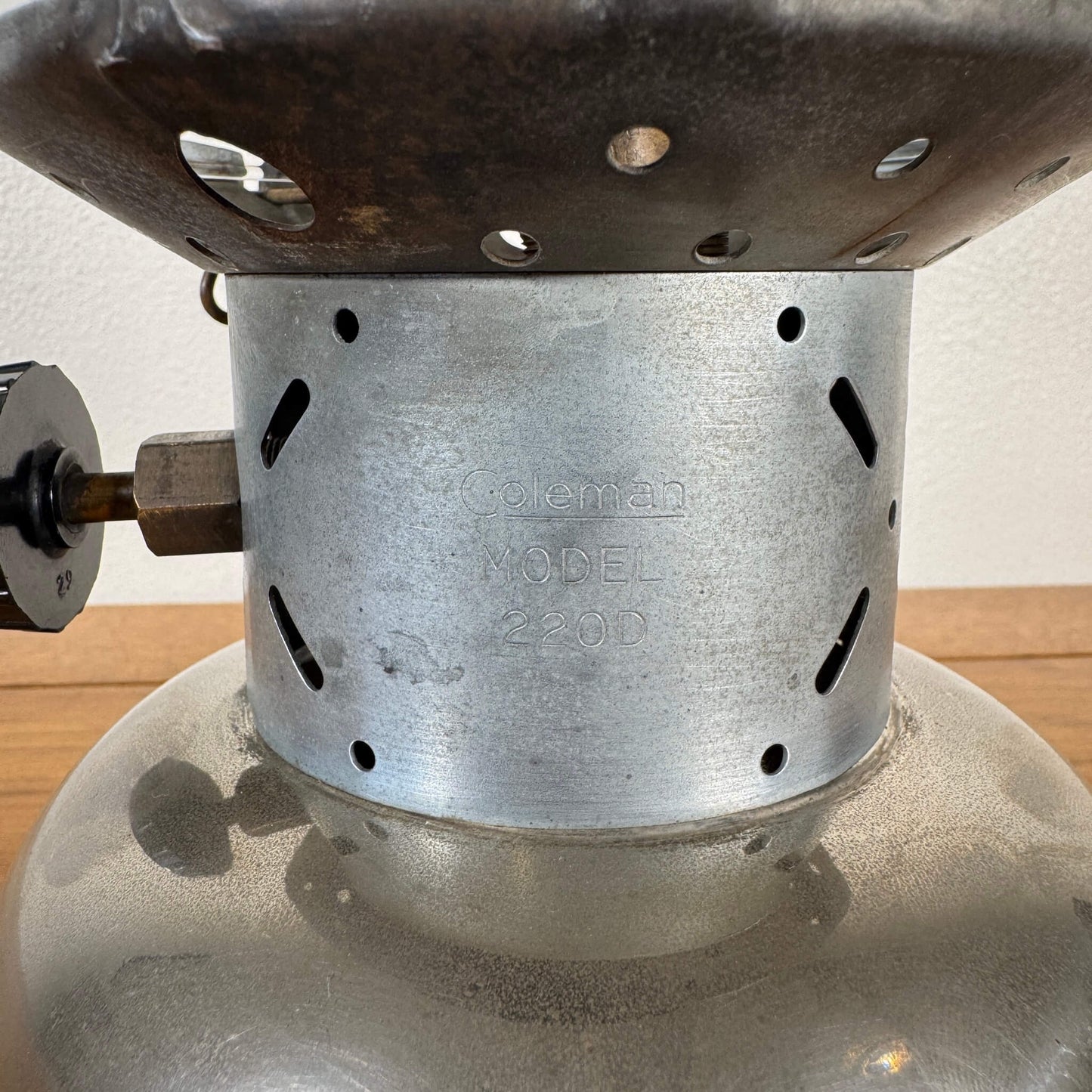 #1699【1950年B期製造】ビンテージ Coleman（コールマン） 220D ランタン 未整備品 アメリカ