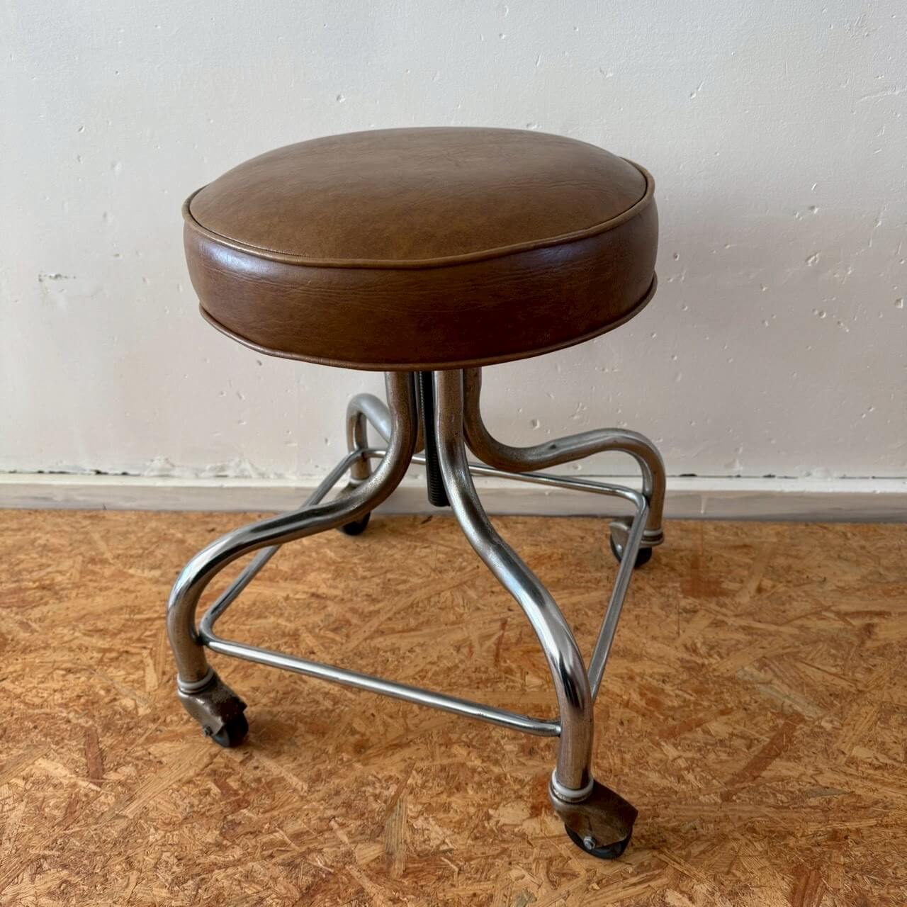 #2463【1970-80年代】ビンテージ E.F. Brewer メディカルスツール / インダストリアル キャスターチェア アメリカ