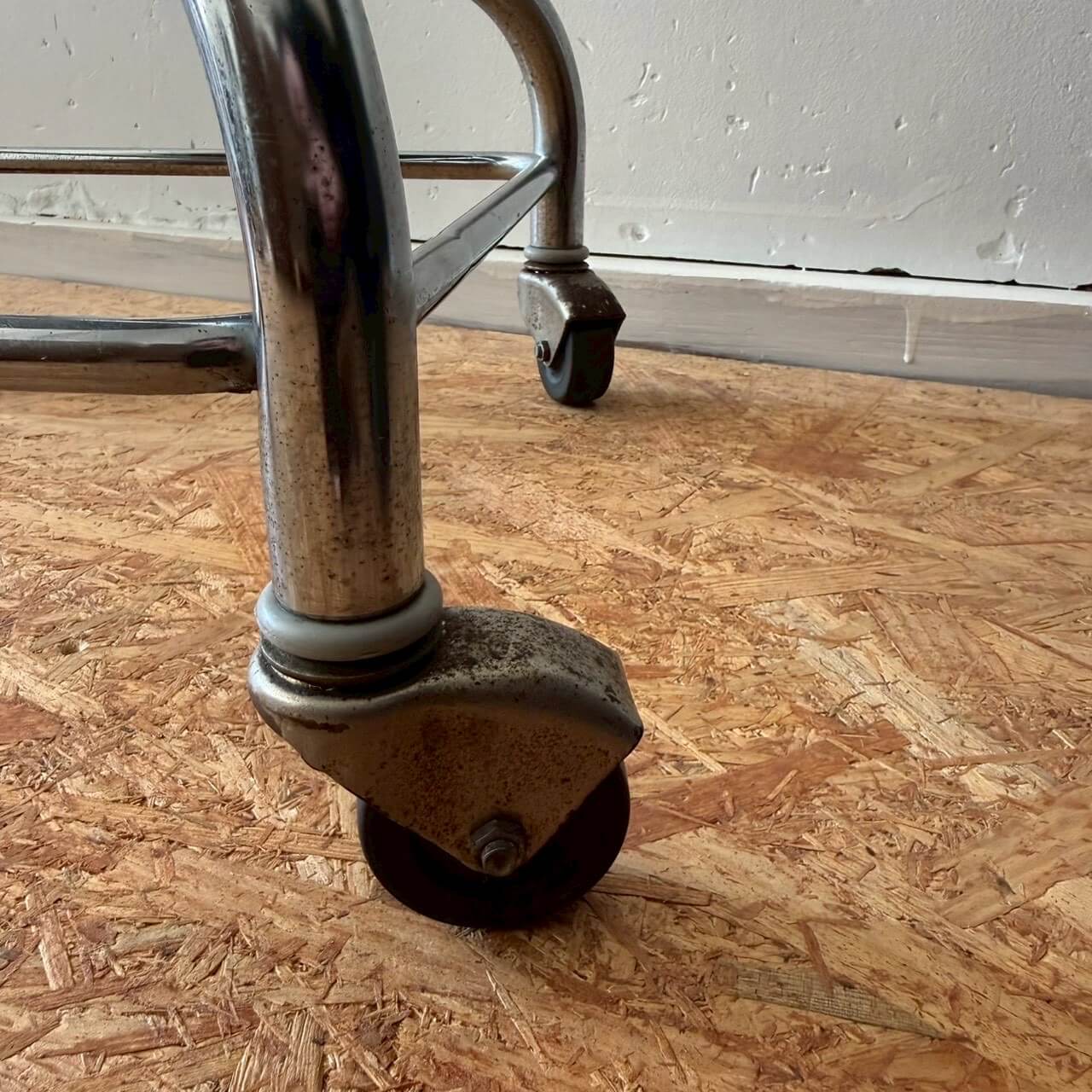 #2463【1970-80年代】ビンテージ E.F. Brewer メディカルスツール / インダストリアル キャスターチェア アメリカ