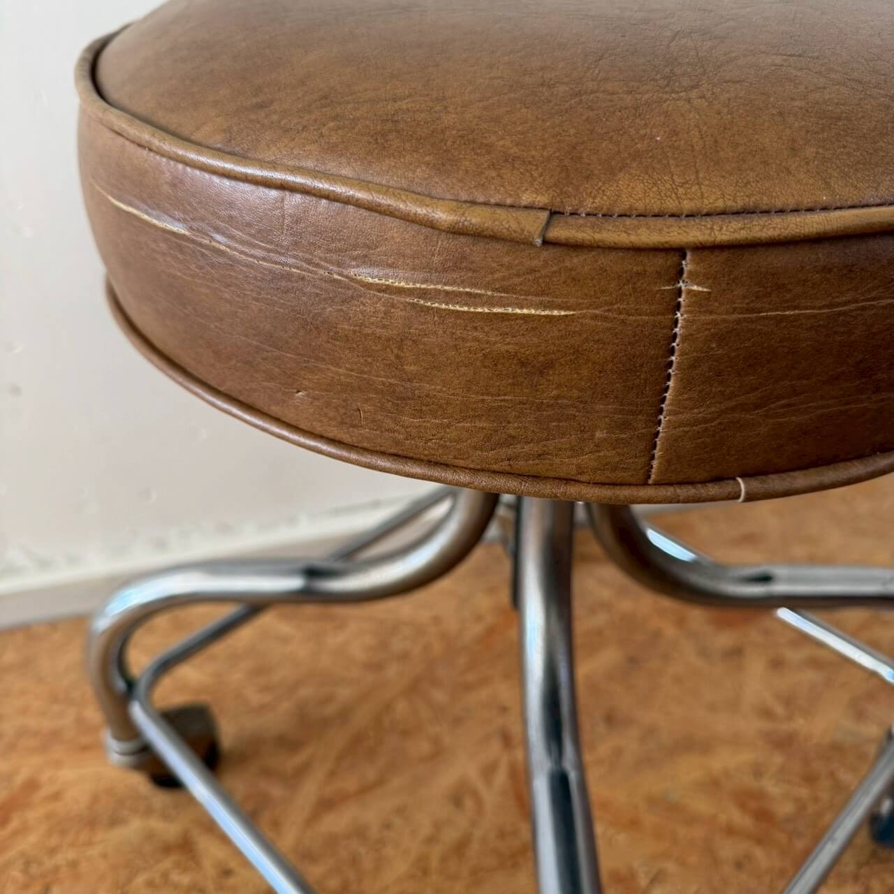 #2463【1970-80年代】ビンテージ E.F. Brewer メディカルスツール / インダストリアル キャスターチェア アメリカ