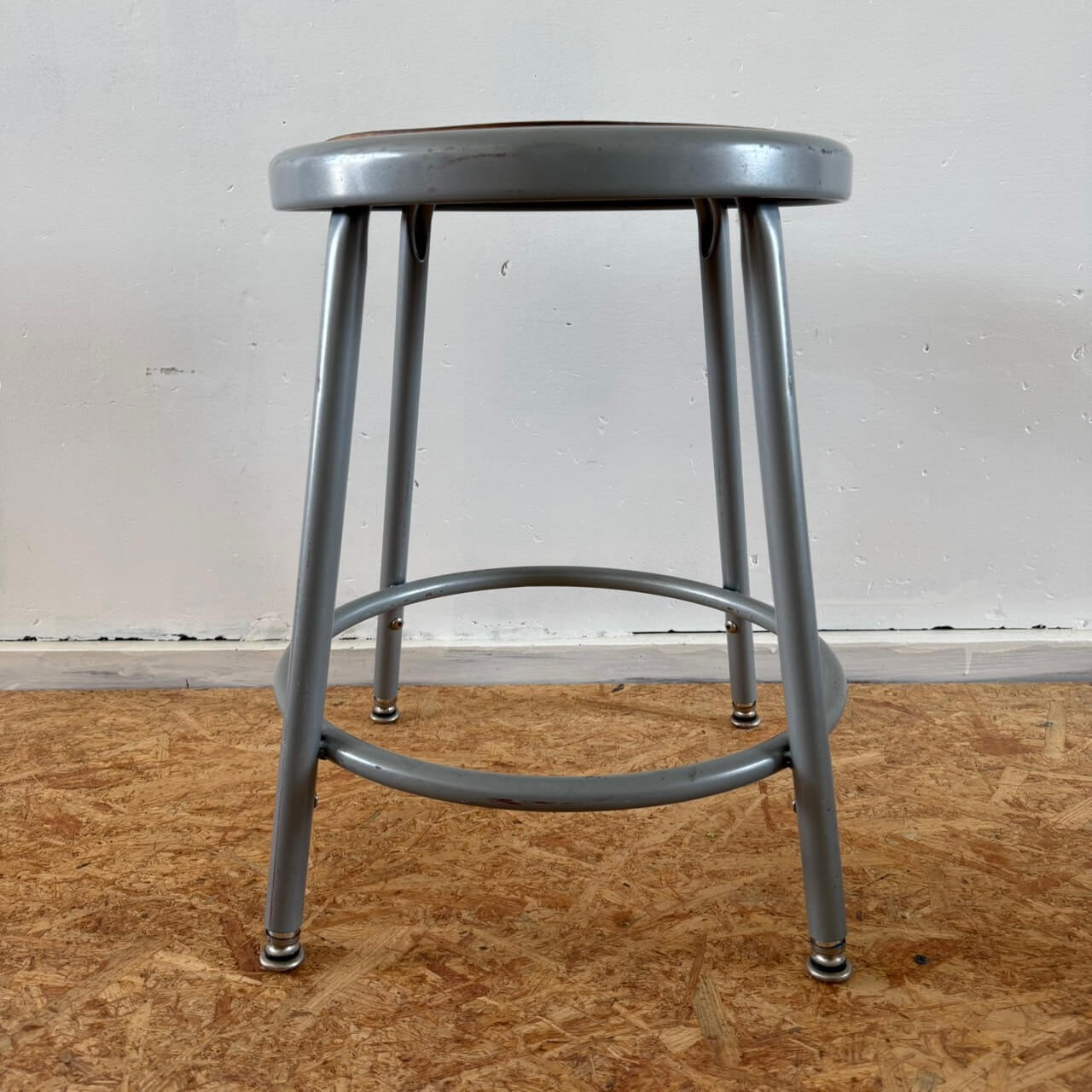 【2015年製】National Public Seating スチール スツール インダストリアル グレー 椅子 #2573-2