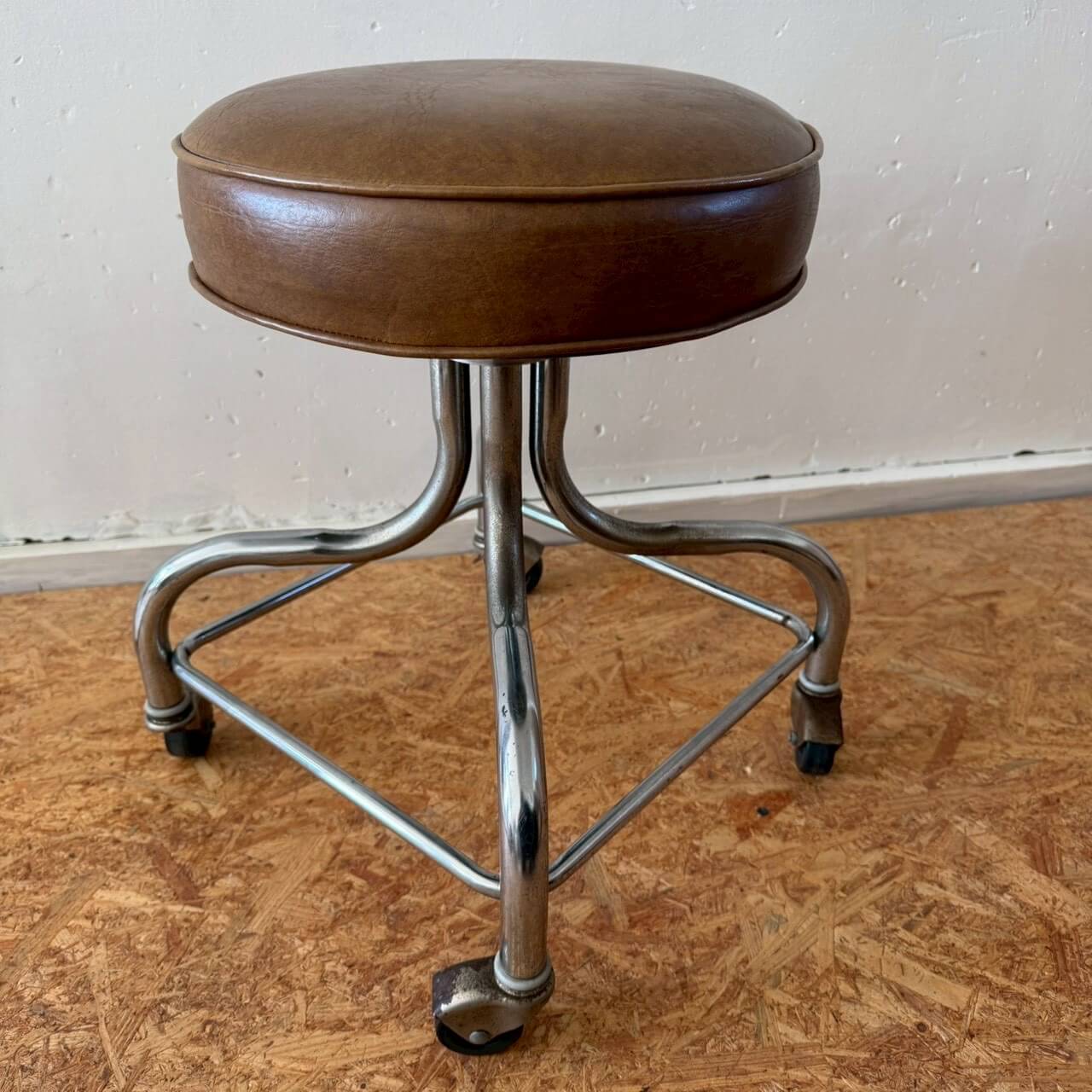 #2463【1970-80年代】ビンテージ E.F. Brewer メディカルスツール / インダストリアル キャスターチェア アメリカ