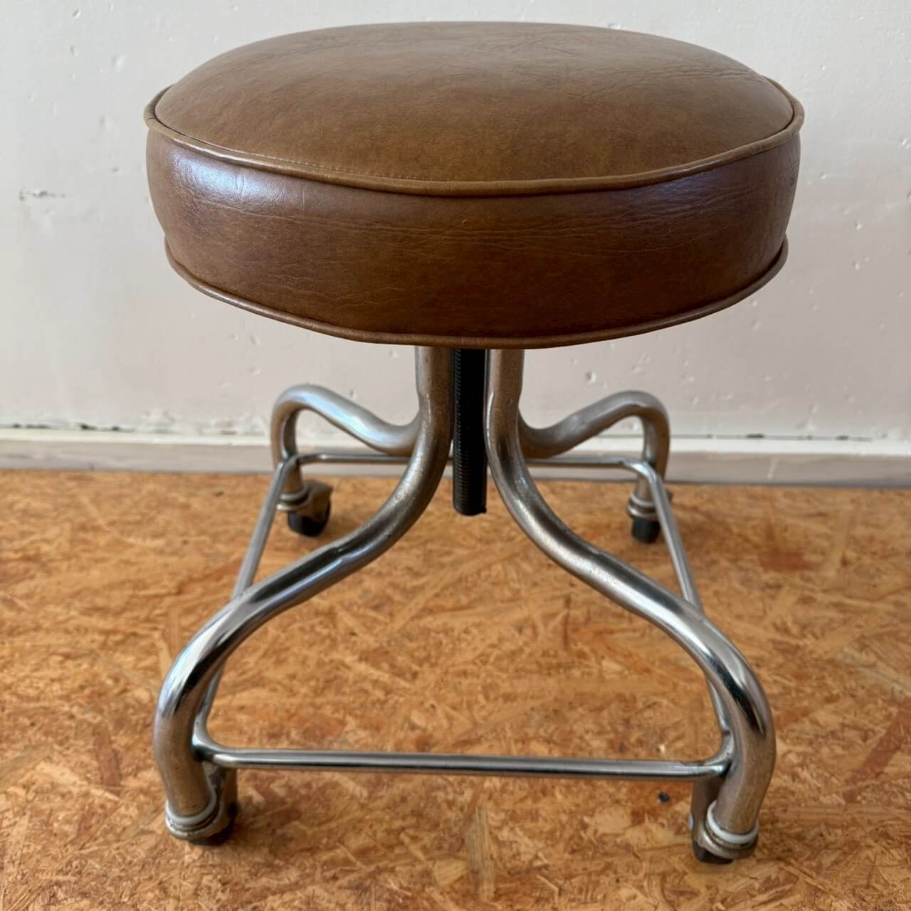 #2463【1970-80年代】ビンテージ E.F. Brewer メディカルスツール / インダストリアル キャスターチェア アメリカ