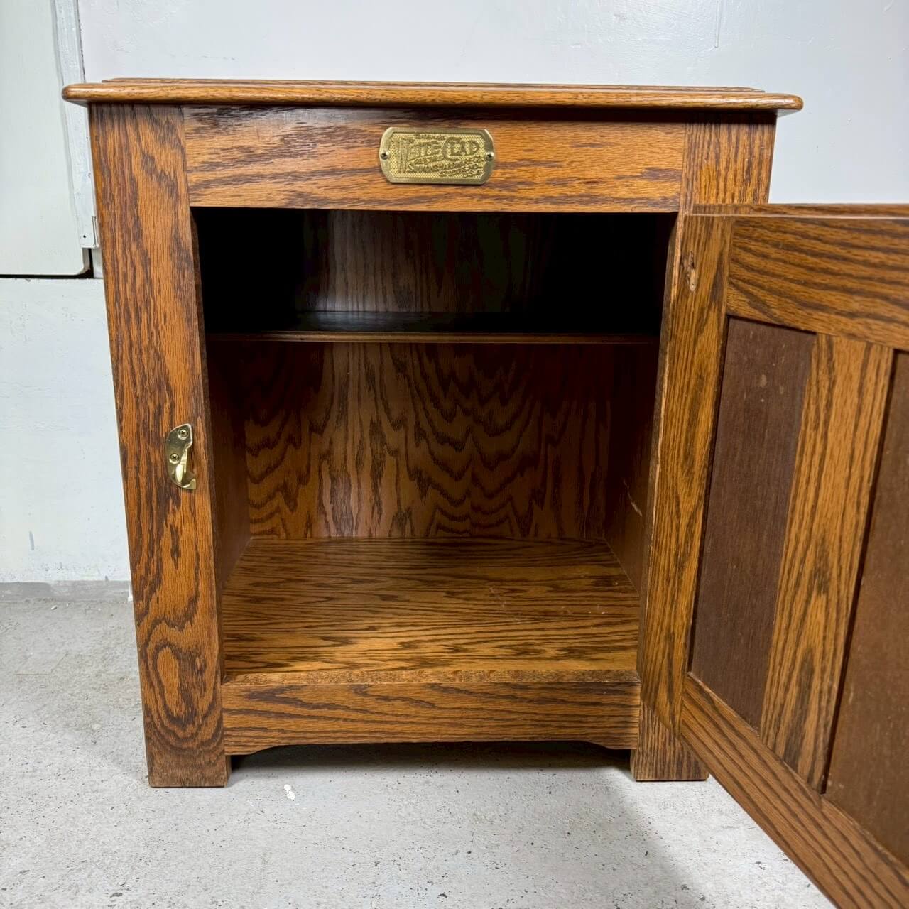 #2313【1970-80年】ビンテージ Simmons Hardware サイドテーブル ナイトスタンド アメリカ