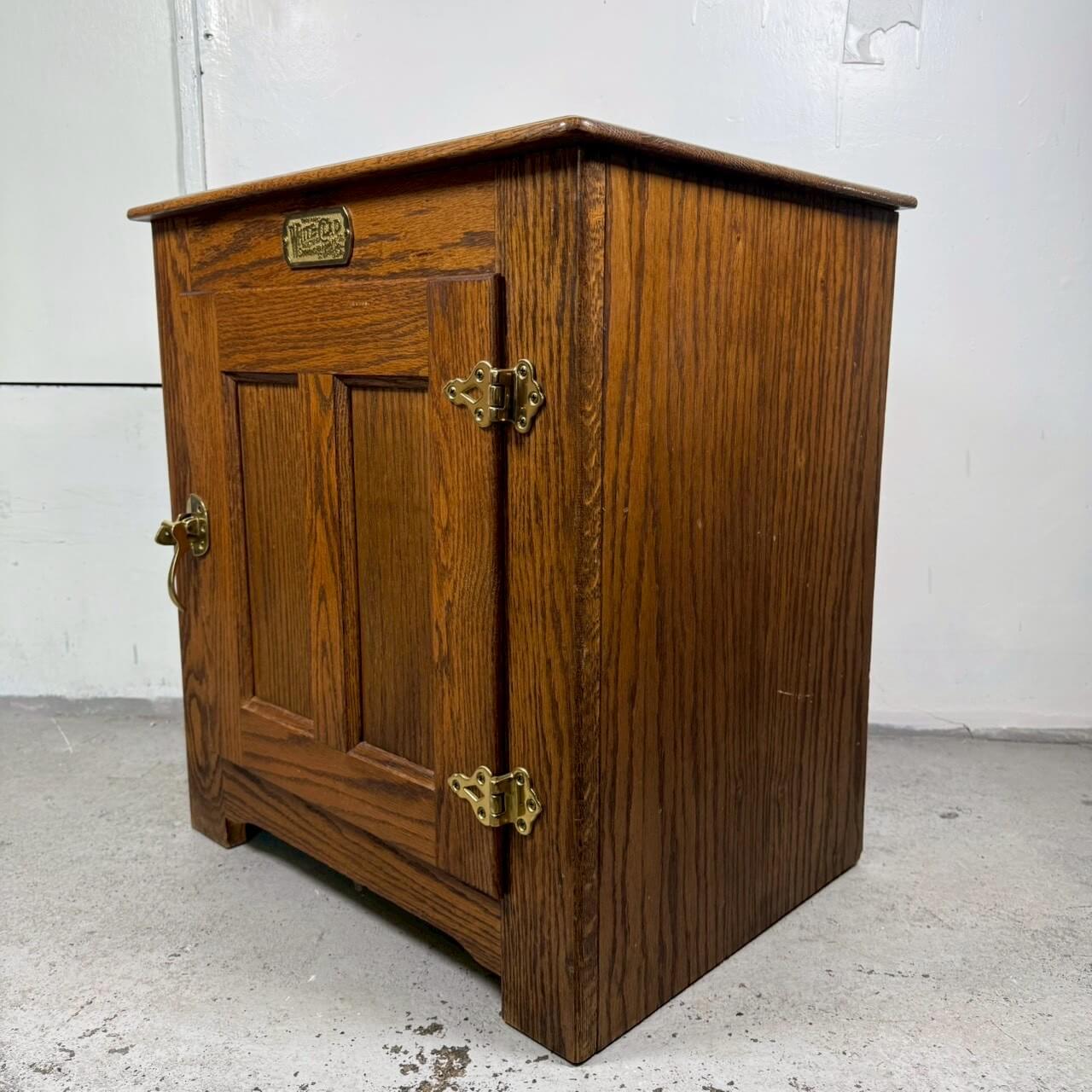 #2313【1970-80年】ビンテージ Simmons Hardware サイドテーブル ナイトスタンド アメリカ