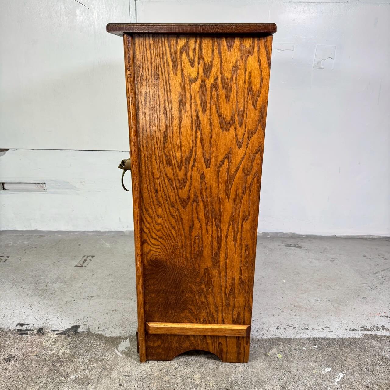 【1970-80年】ビンテージ Simmons Hardware サイドテーブル ナイトスタンド アメリカ #2317