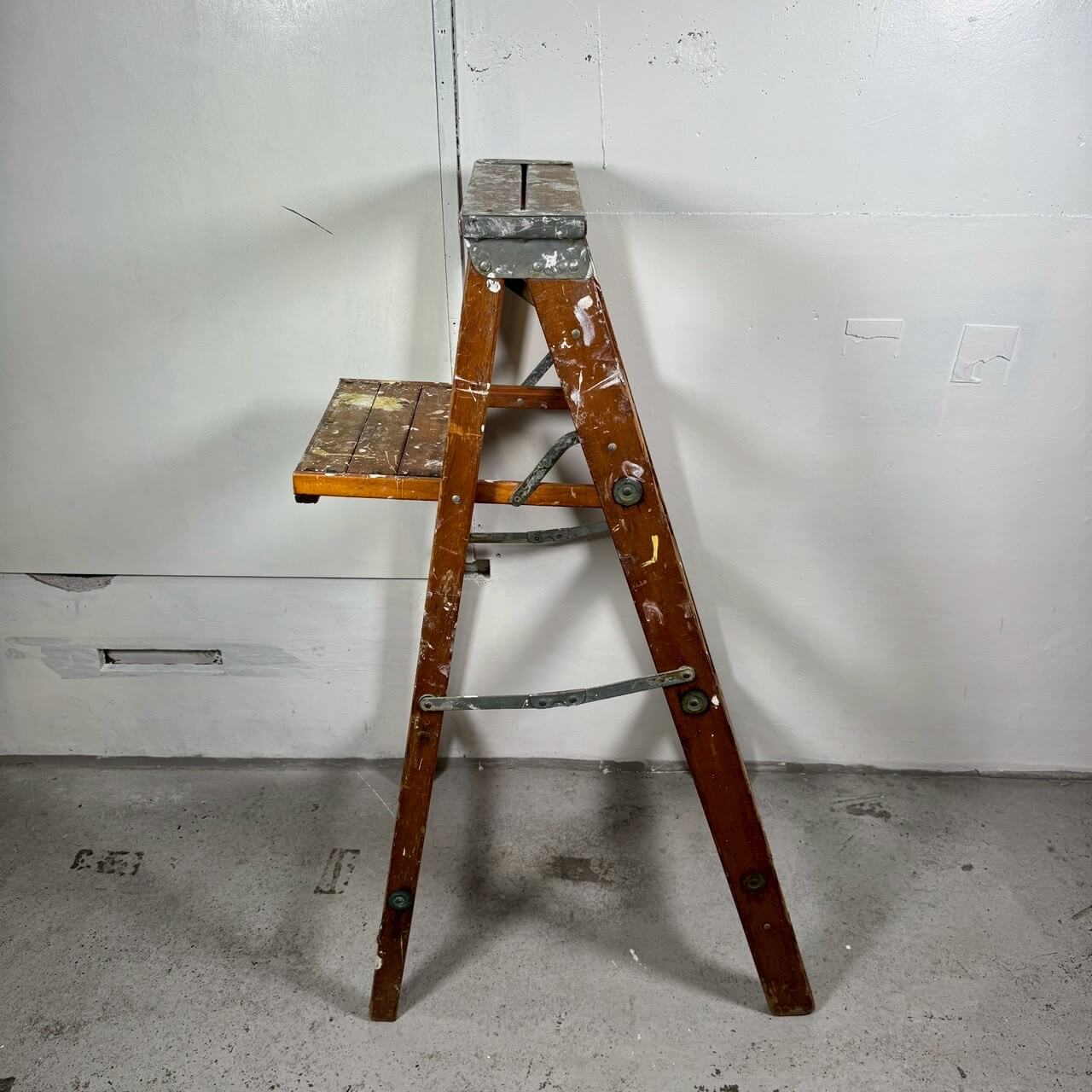 #2577【1970年代】ビンテージ ステップラダー / 脚立 ディスプレイ什器 アメリカ