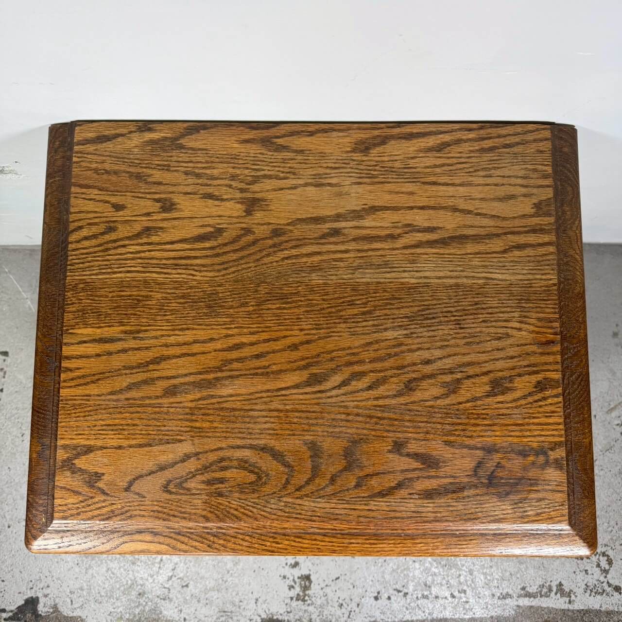 #2313【1970-80年】ビンテージ Simmons Hardware サイドテーブル ナイトスタンド アメリカ