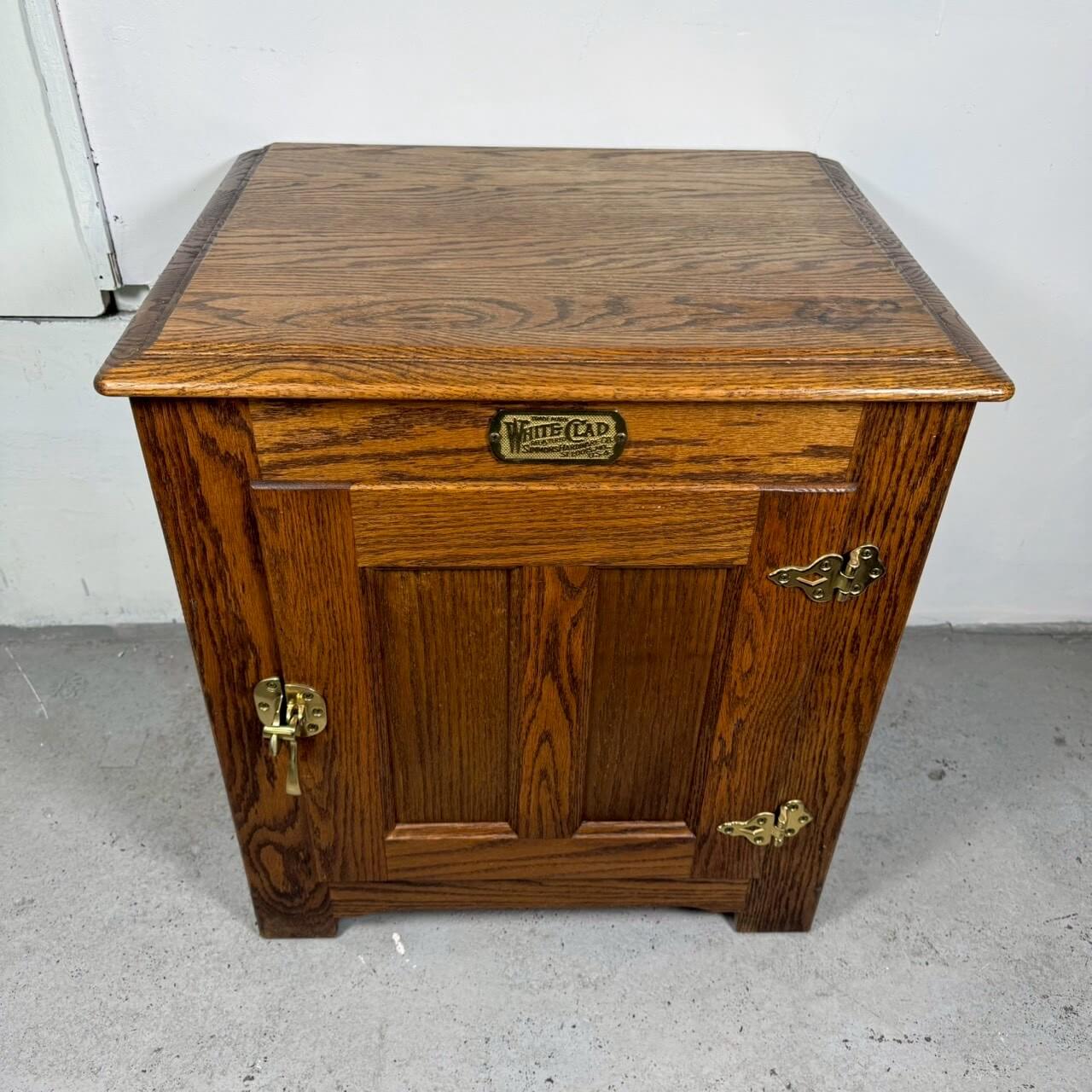 #2313【1970-80年】ビンテージ Simmons Hardware サイドテーブル ナイトスタンド アメリカ