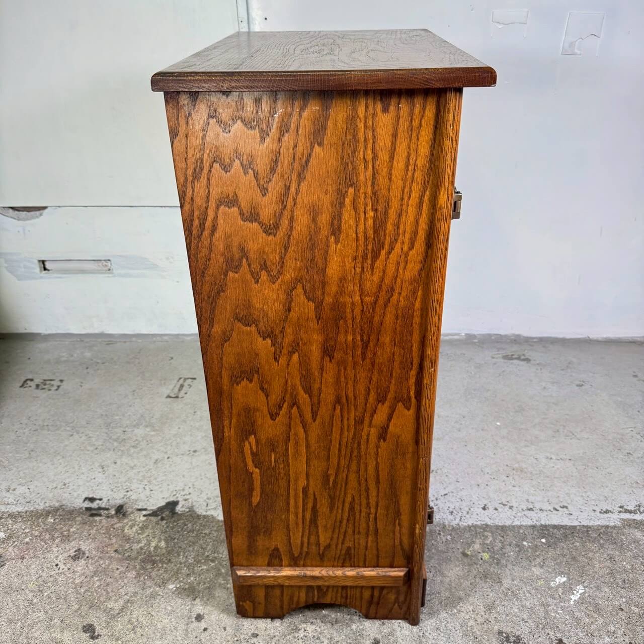 【1970-80年】ビンテージ Simmons Hardware サイドテーブル ナイトスタンド アメリカ #2317