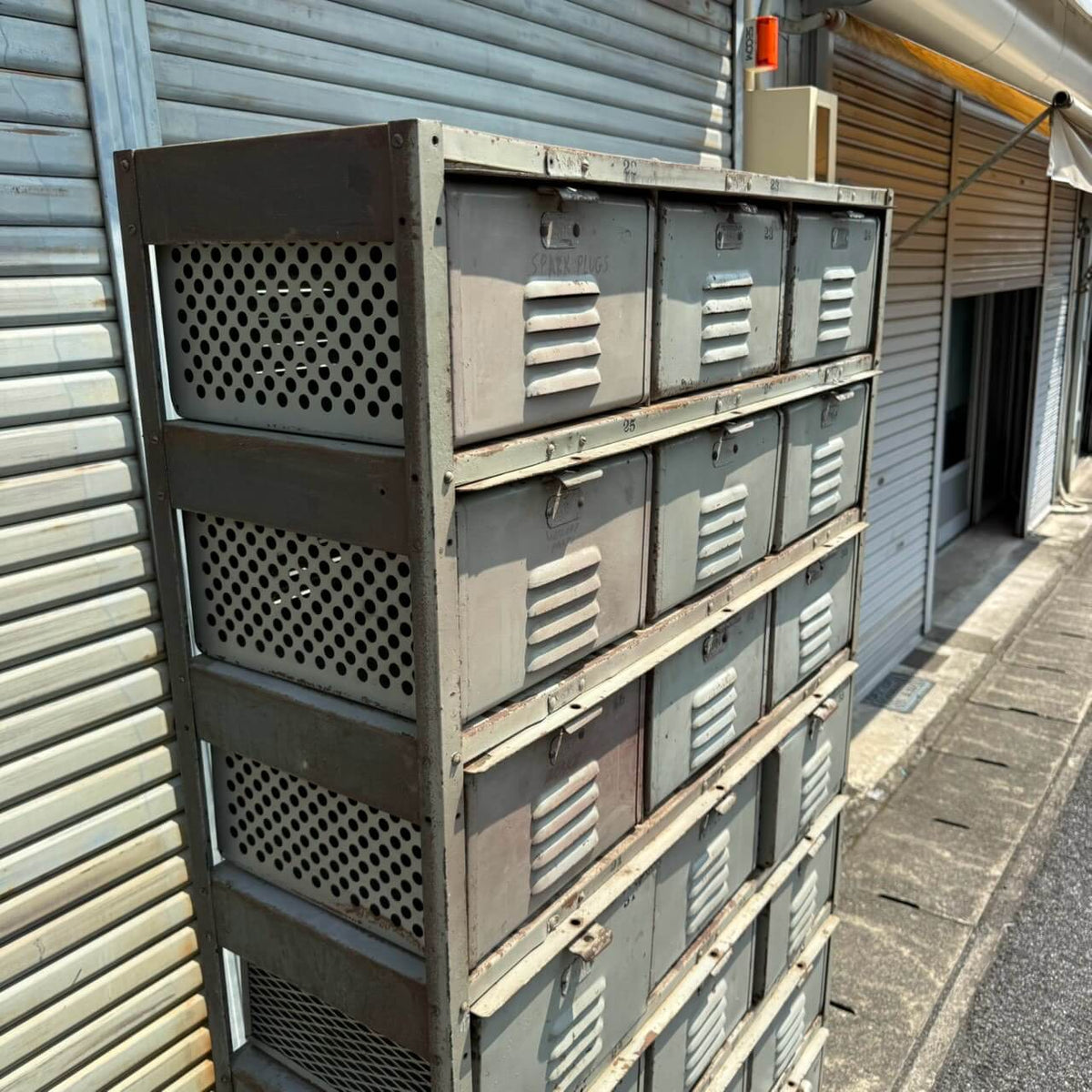 【1940-50年代】ビンテージ ガレージ アメリカン雑貨 店舗什器 メタル ロッカーバスケット 21ドロワー #2741