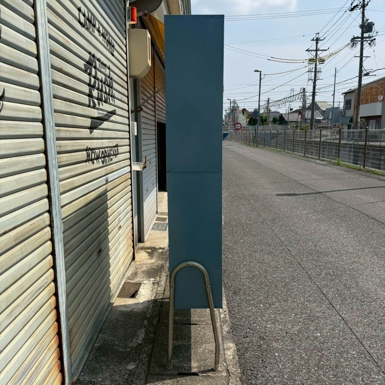 【1960-70年代】ビンテージ メタルキャビネット 鍵付き アメリカン雑貨 店舗什器 ガレージ #2229