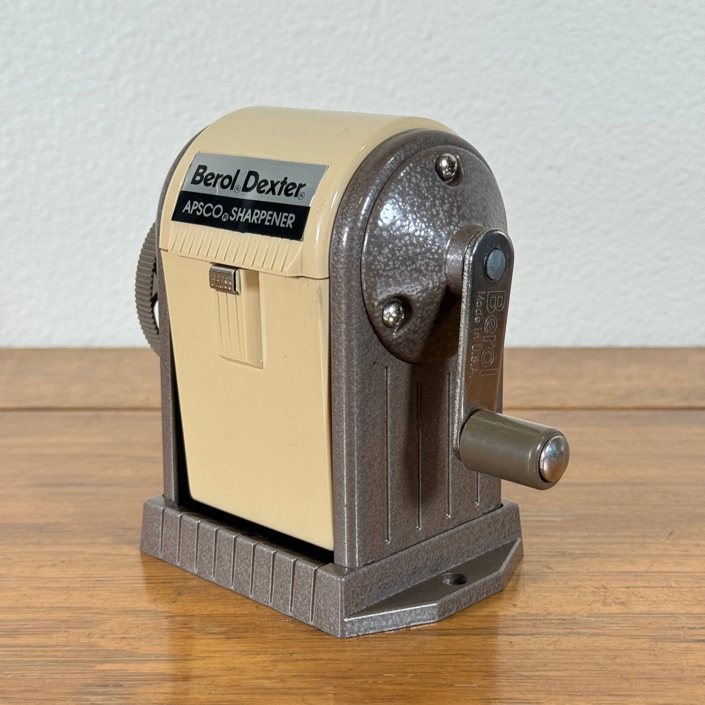 #1471 【1970-80年代】ビンテージ Berol Dexter APSCO ペンシルシャープナー / 鉛筆削り 文房具 アメリカ